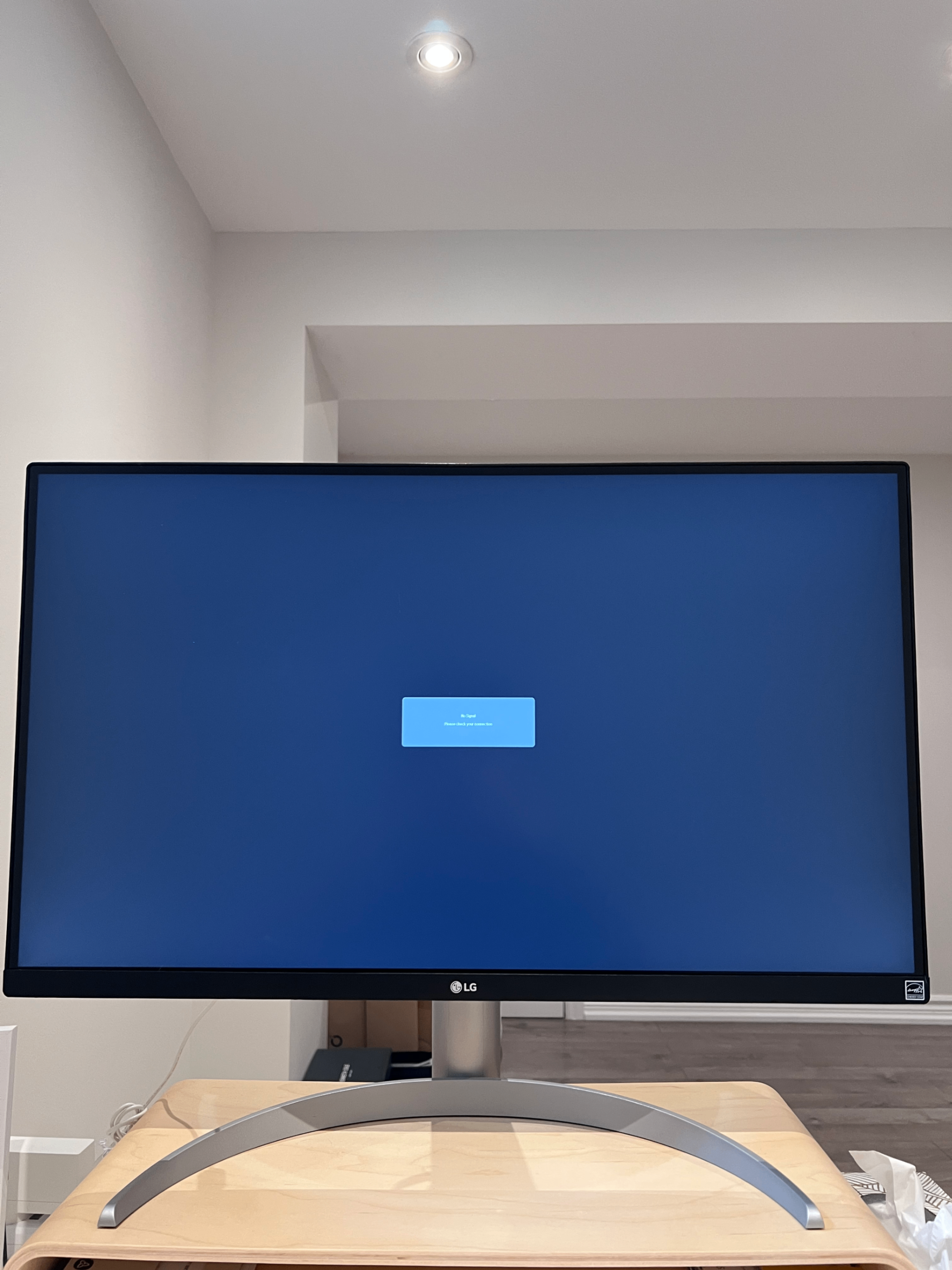LG 27" 4K UHD Monitor (27UP650-W) - 2 Available