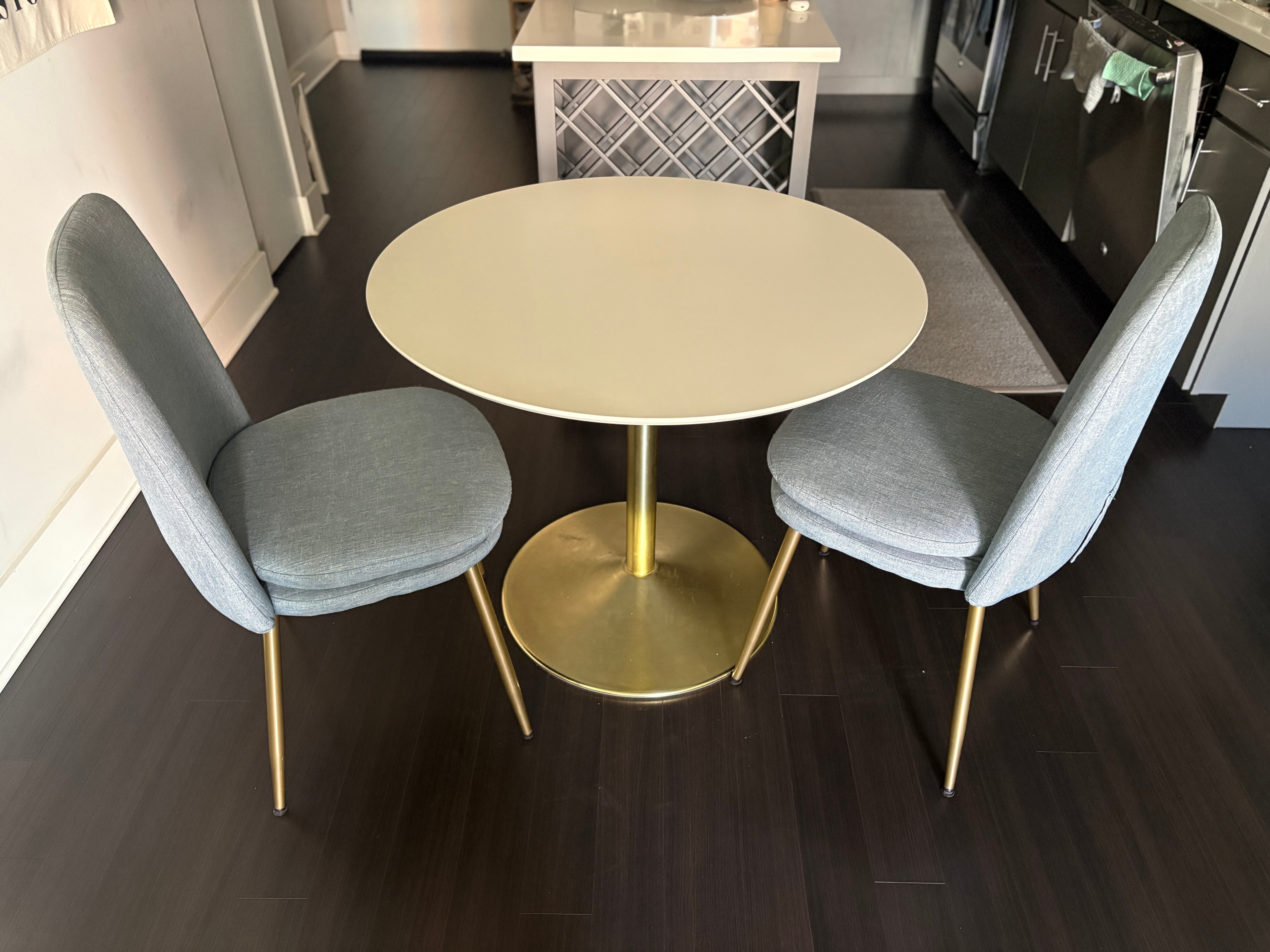 Round Dining Table (35.4") - photo 2
