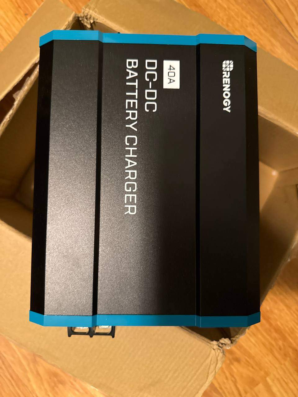 New Renogy DC-DC 40A Pure Sine Wave Inverter Charger for Off-Gri