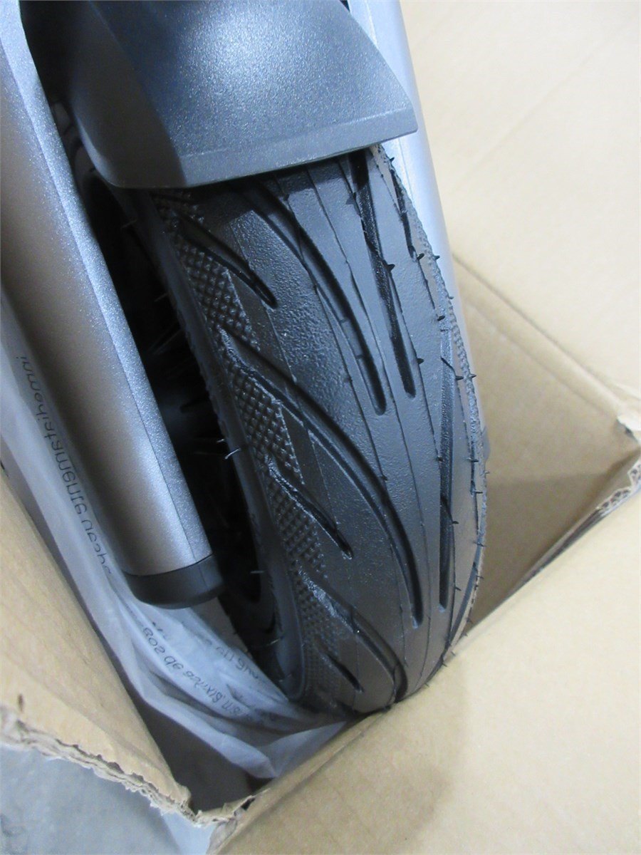 Segway Ninebot F3 Pro Electric Scooter - photo 3