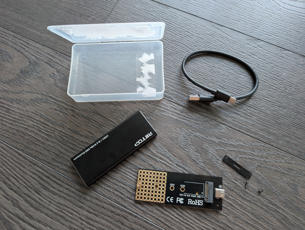 NVMe M.2 SSD external enclosure - photo 2