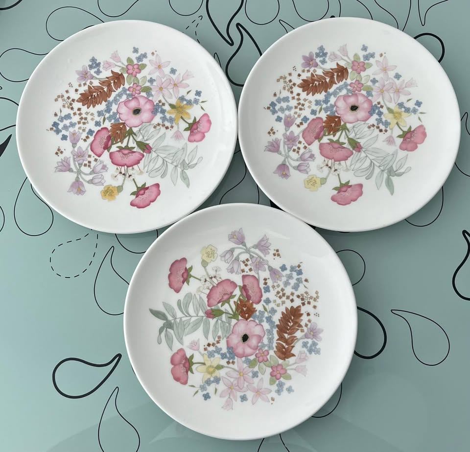 Wedgwood Meadow Sweet Bone Collection - photo 3