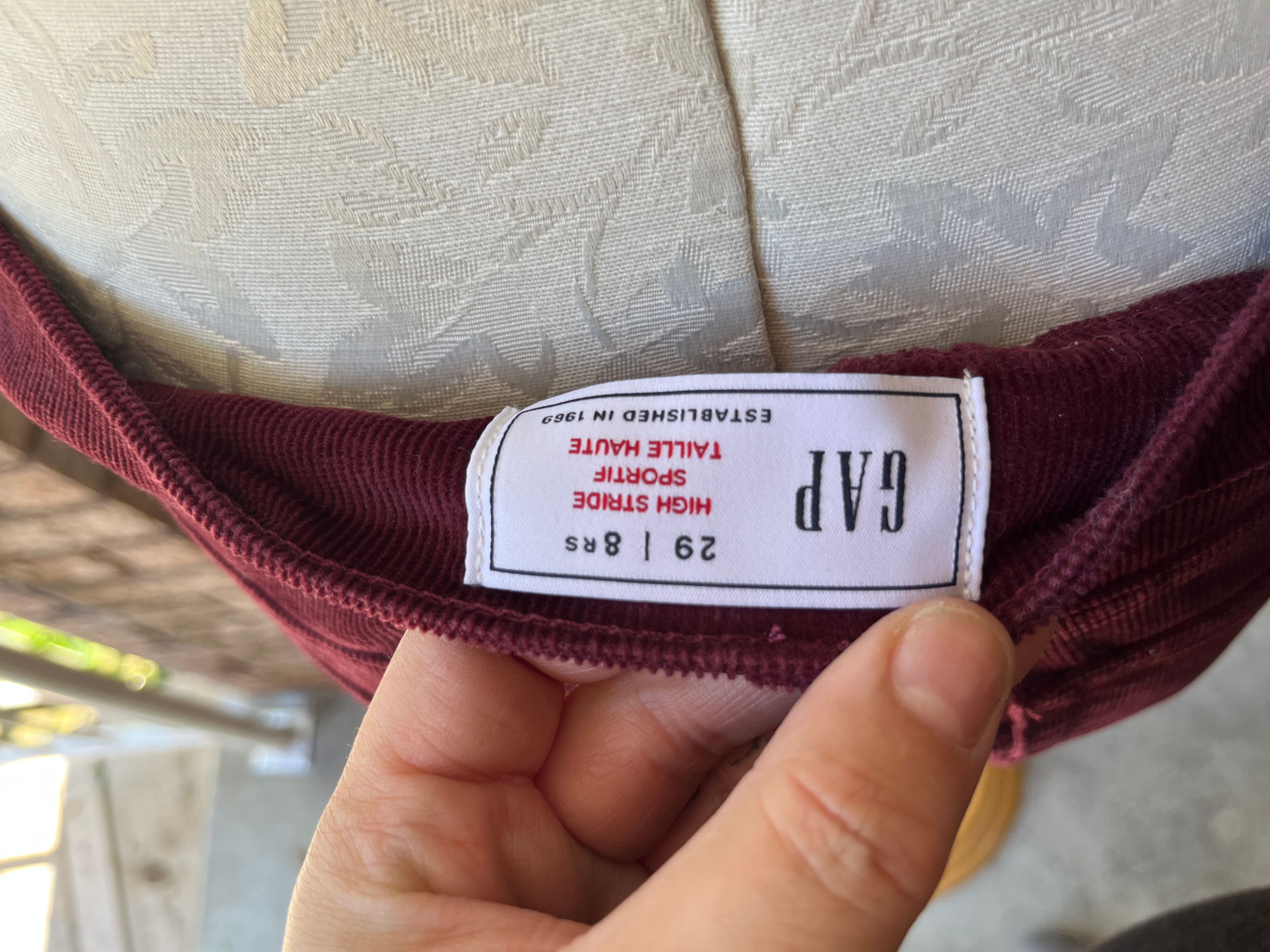GAP High Stride Sportif Corduroy Pants - Size 29 - Burgundy - photo 4