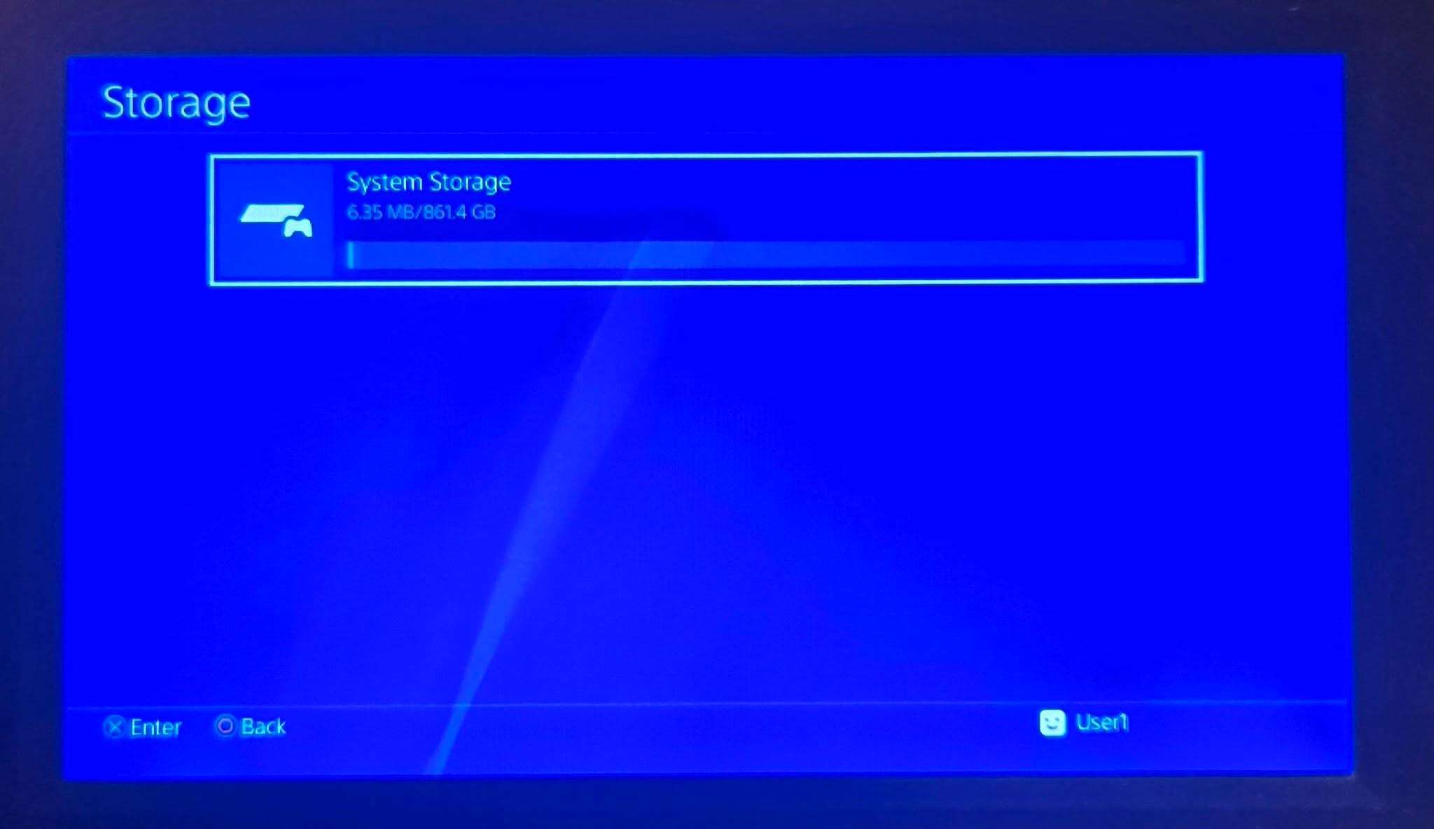 PS4 Pro 1TB w/Controller v.6.72 Jailbreakable - photo 3