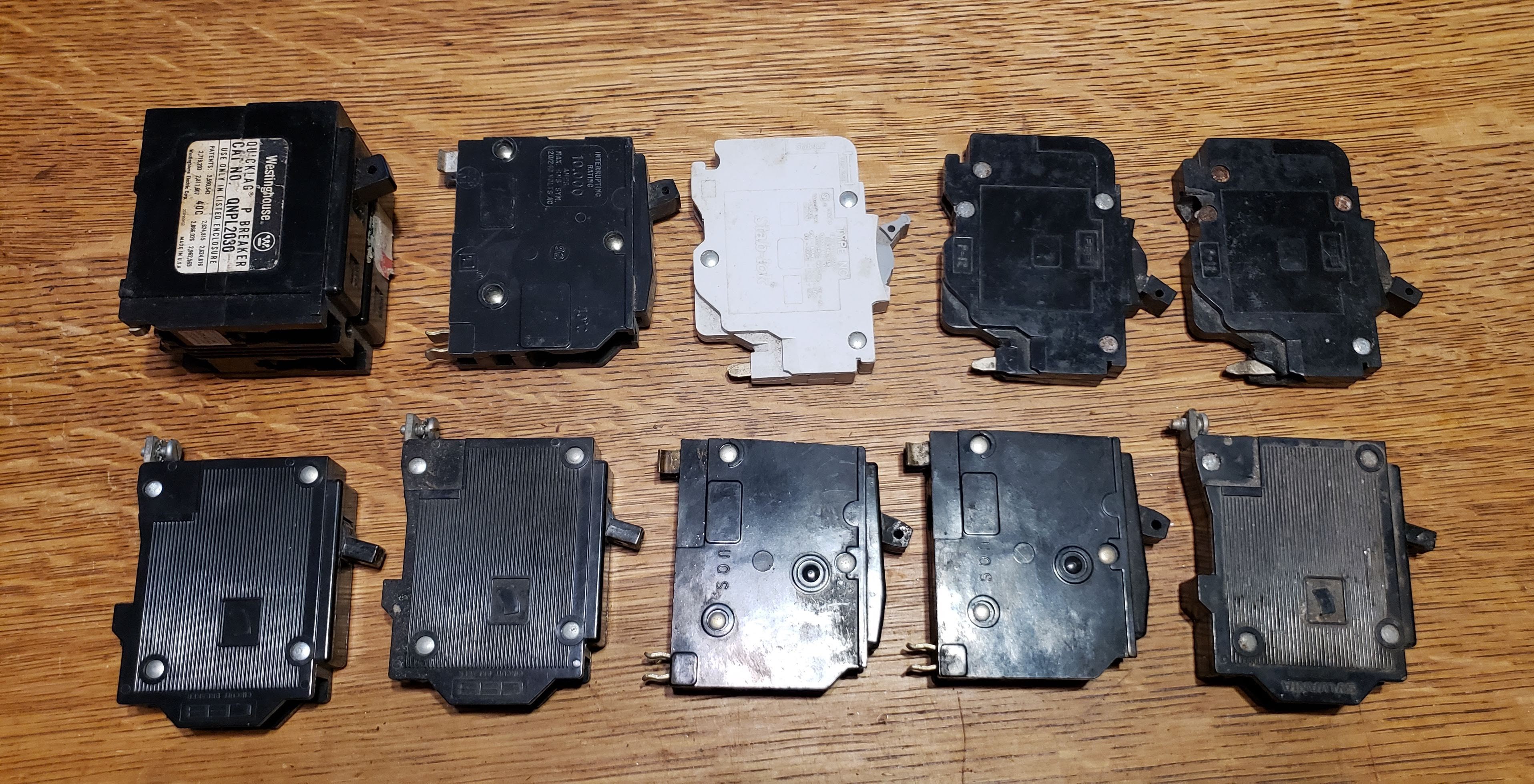 Electrical Circuit Breakers - photo 3