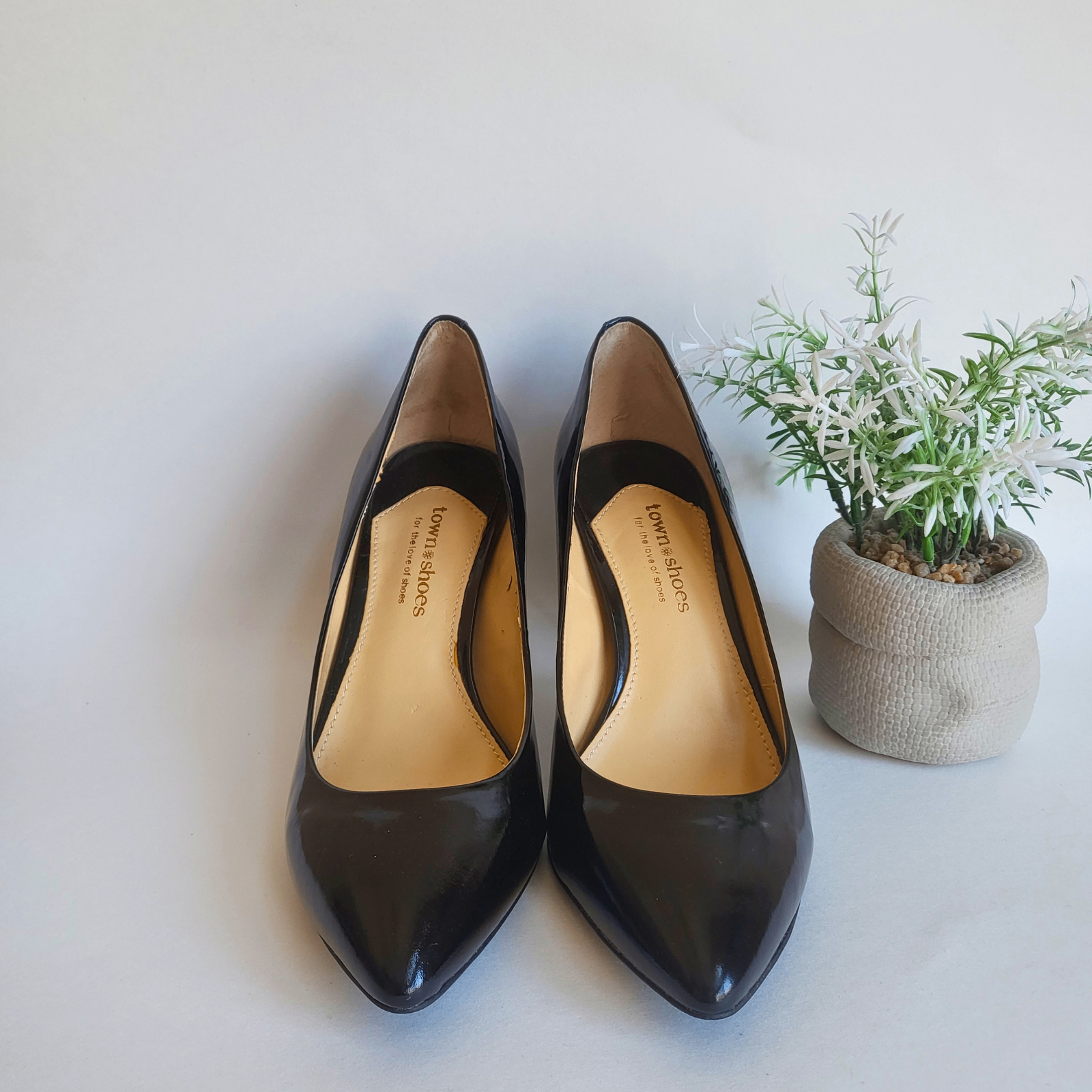 Professional Town Shoes Size 7.5 Black Heels! 👠