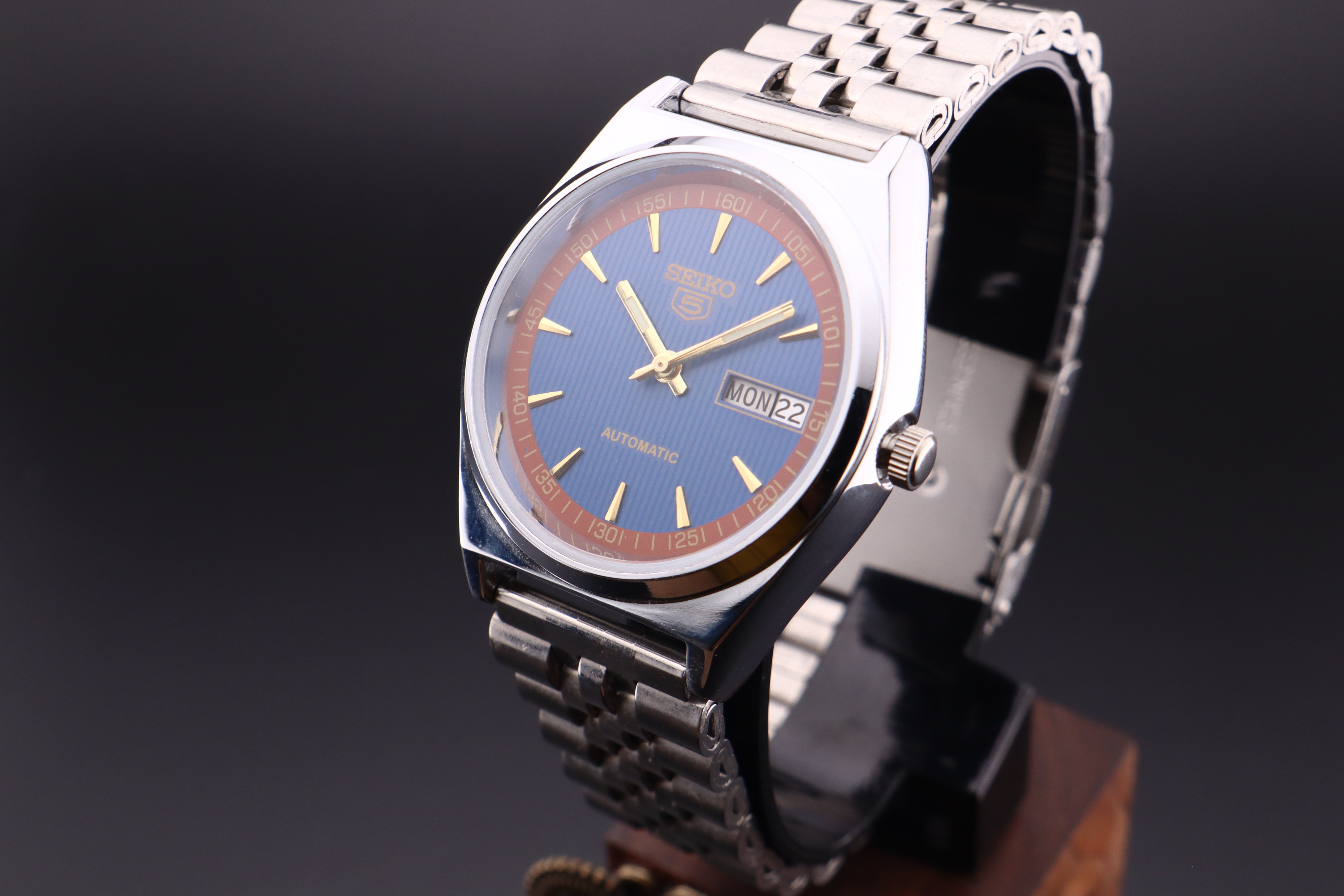 Vintage Seiko 5 Automatic 6309A Men's  Watch D&D- Japan Made - photo 3