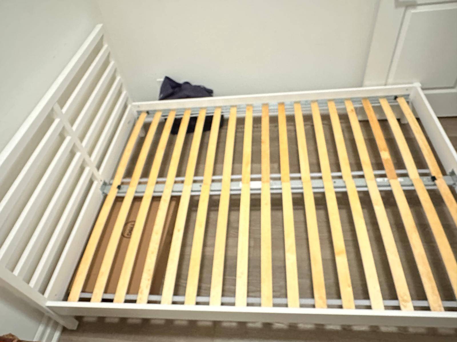 Ikea TARVA Bed frame, white, Queen with LURÖY Slatted bed base - photo 4