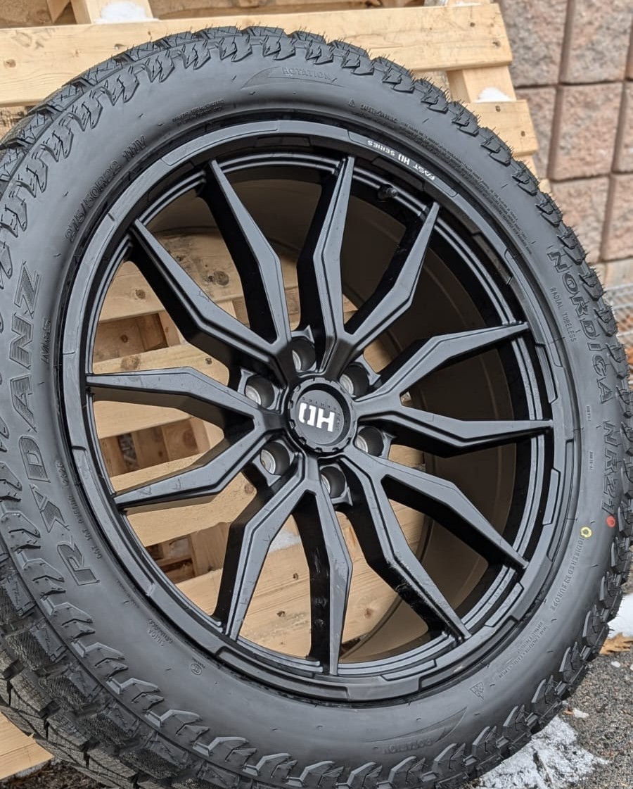 NEW 22”HD Grit(6x135)+275/50/R22 Snows-F150/Expedition/Navigator