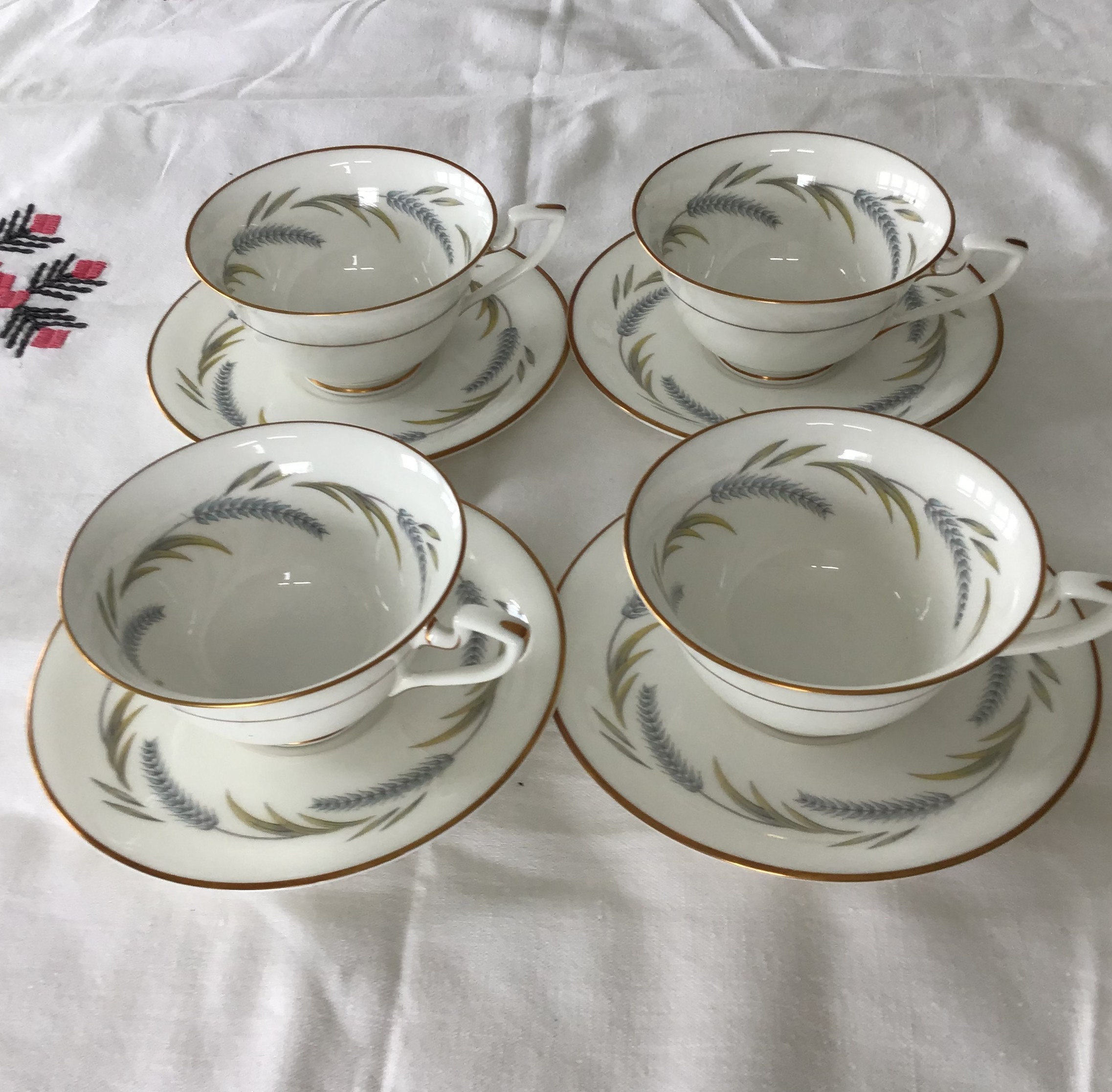 English Royal Worcester cups and saucers Harvest Ring