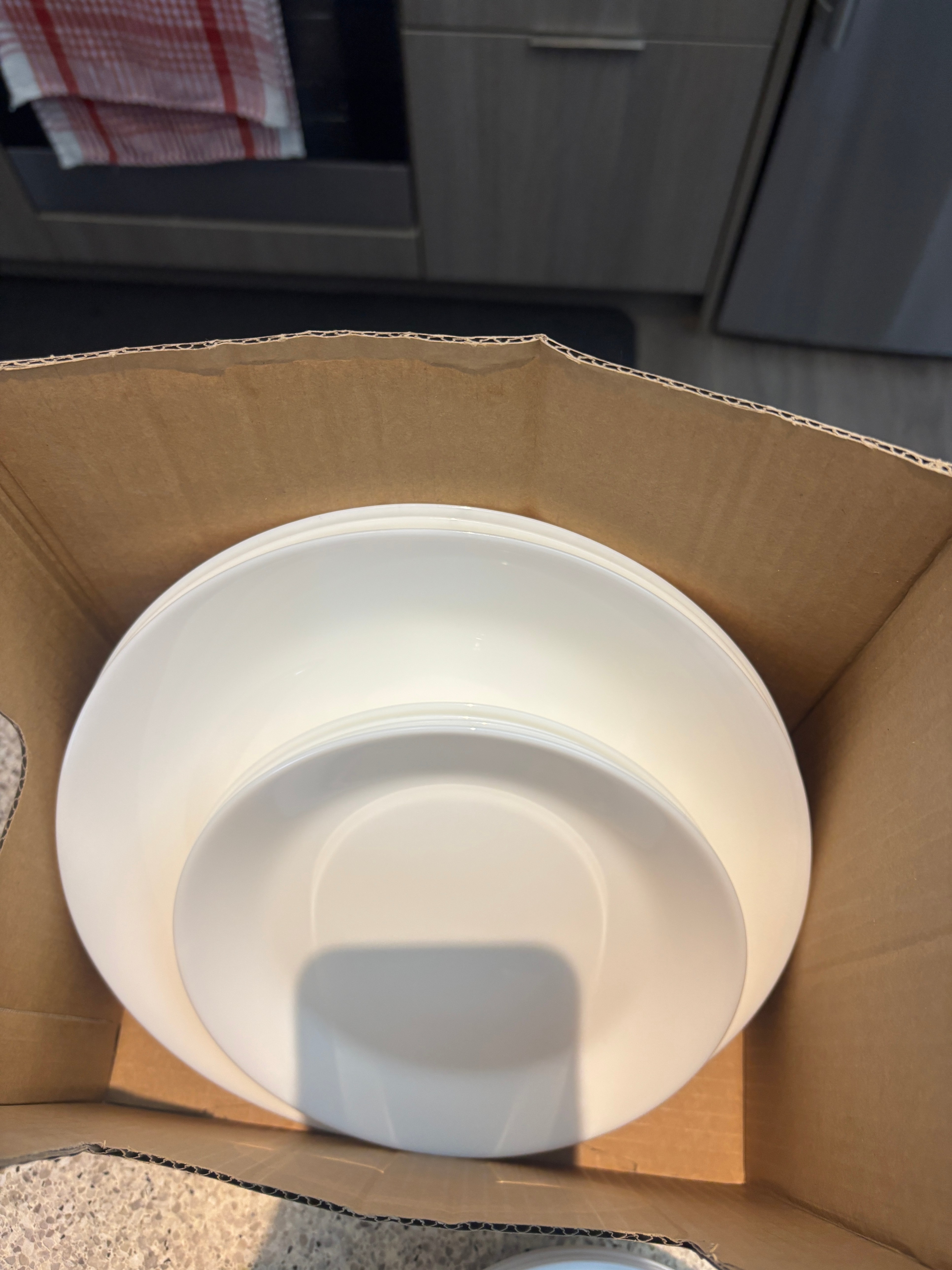 IKEA OFTAST 16-piece White Dinnerware Set (Tempered Glass) - photo 4
