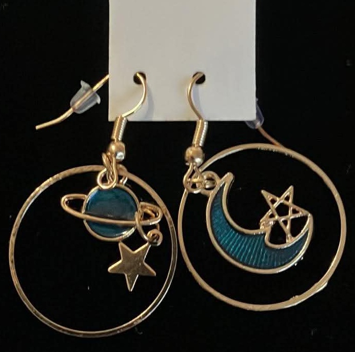 Gold Tone Saturn Planet and Moon Drop Earrings (New)