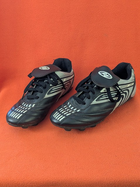 Big Kids size 5 Athletic Works sports shoes