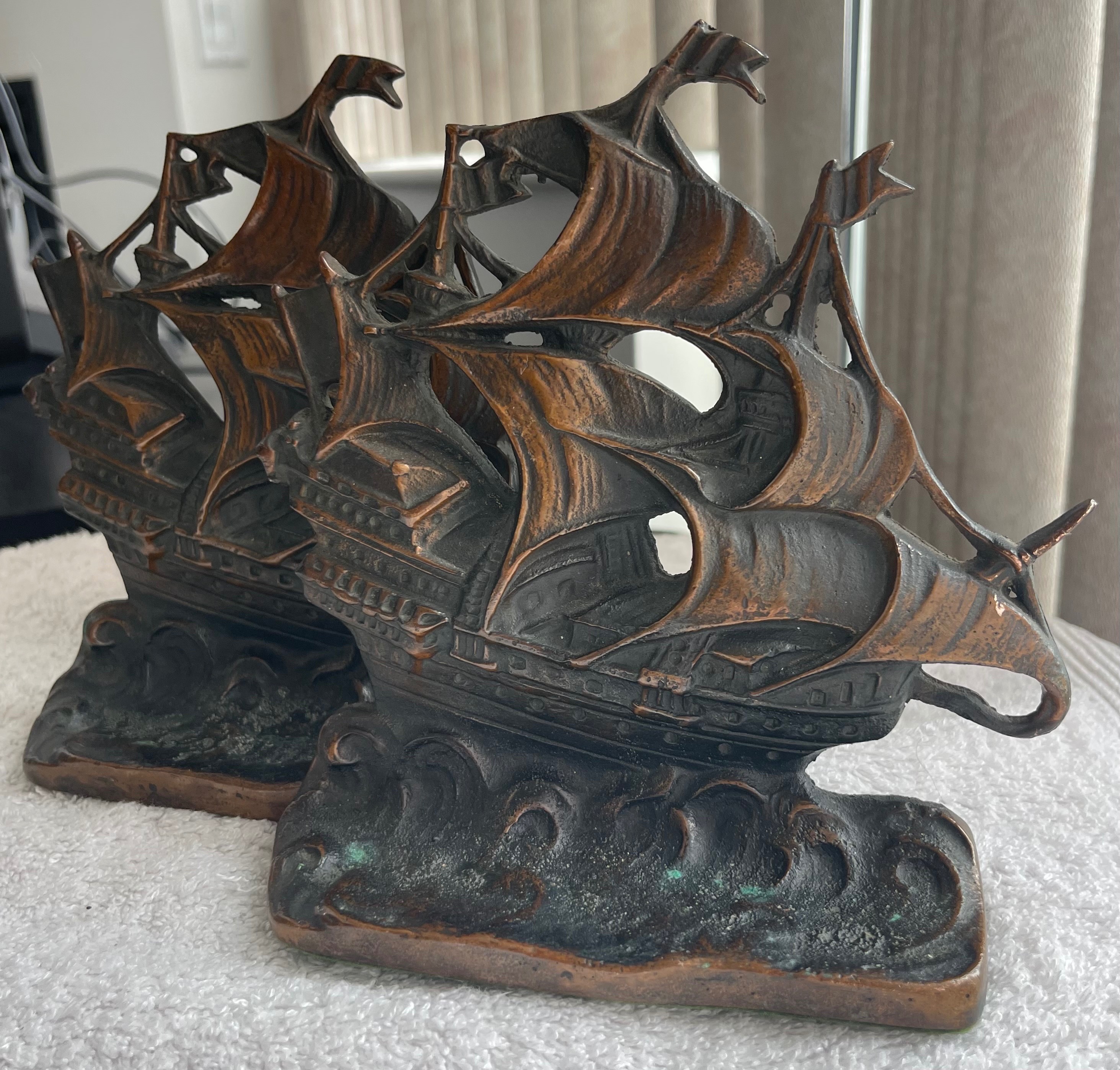 Vintage 6lb Cast Iron Pirate Ship Bookends (1920s) - photo 2