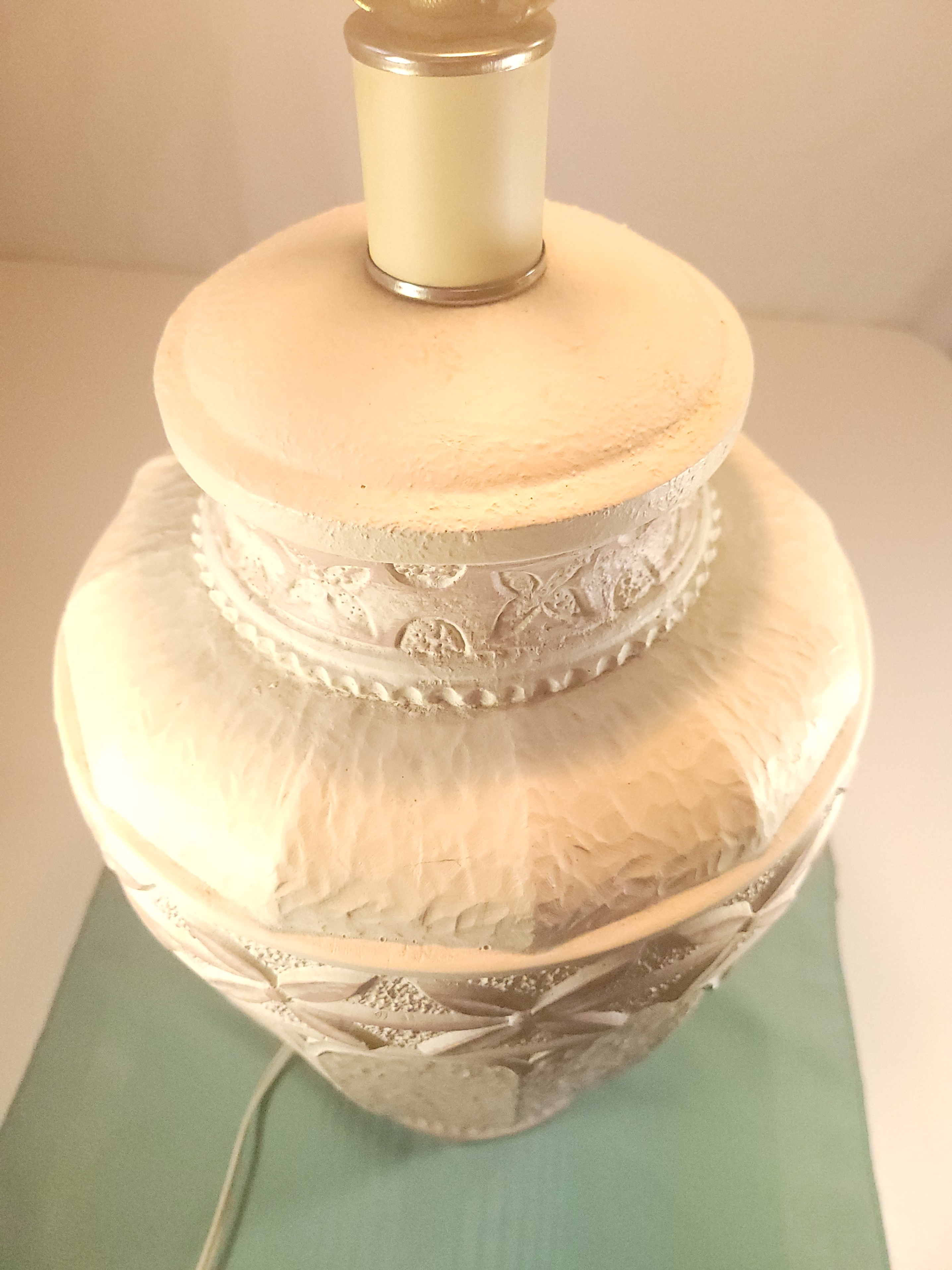 1962 Textured Chalkware Table Lamp - 29" Tall - Floral Relief - photo 2