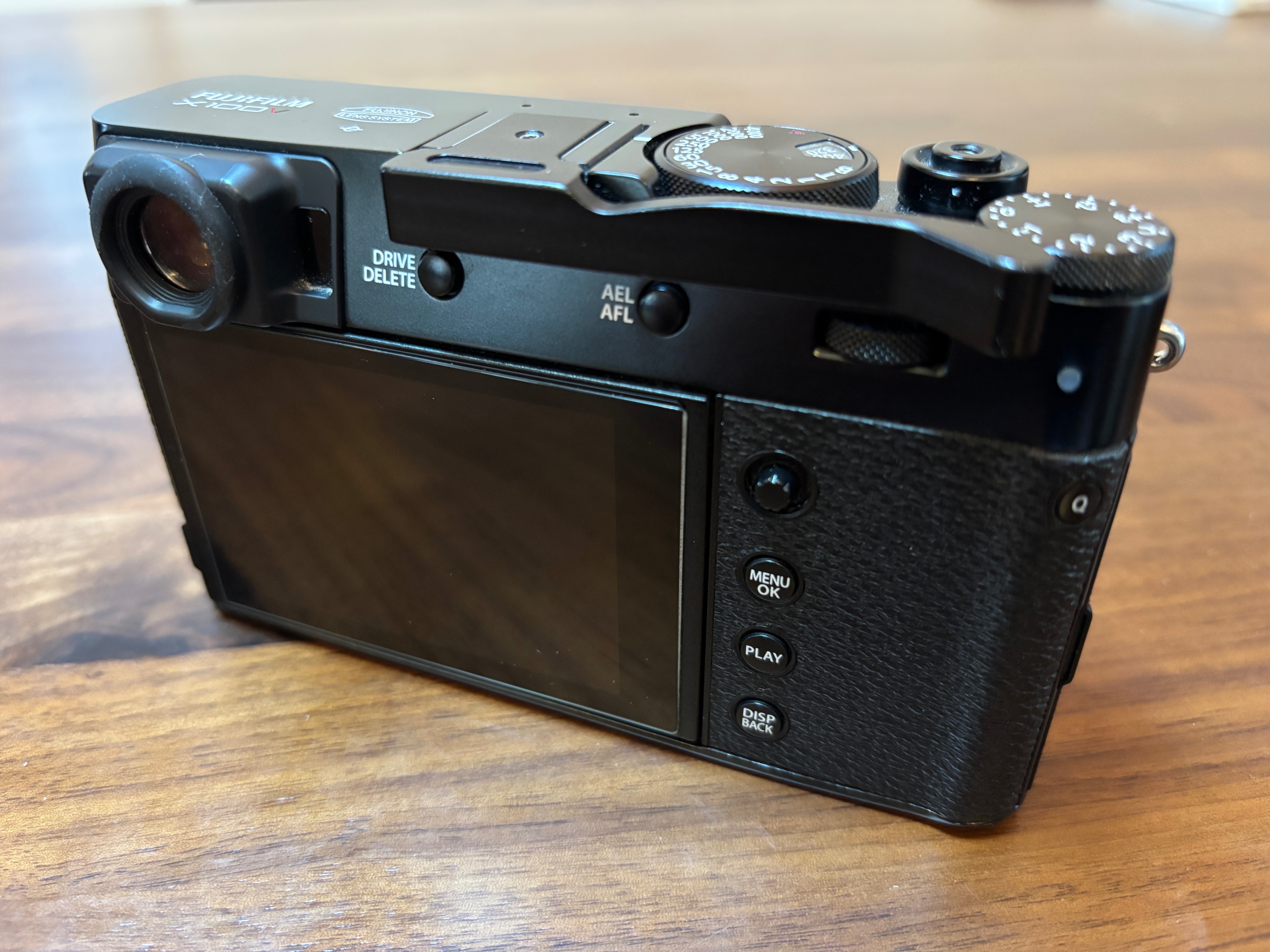 Fuji X100V - photo 2