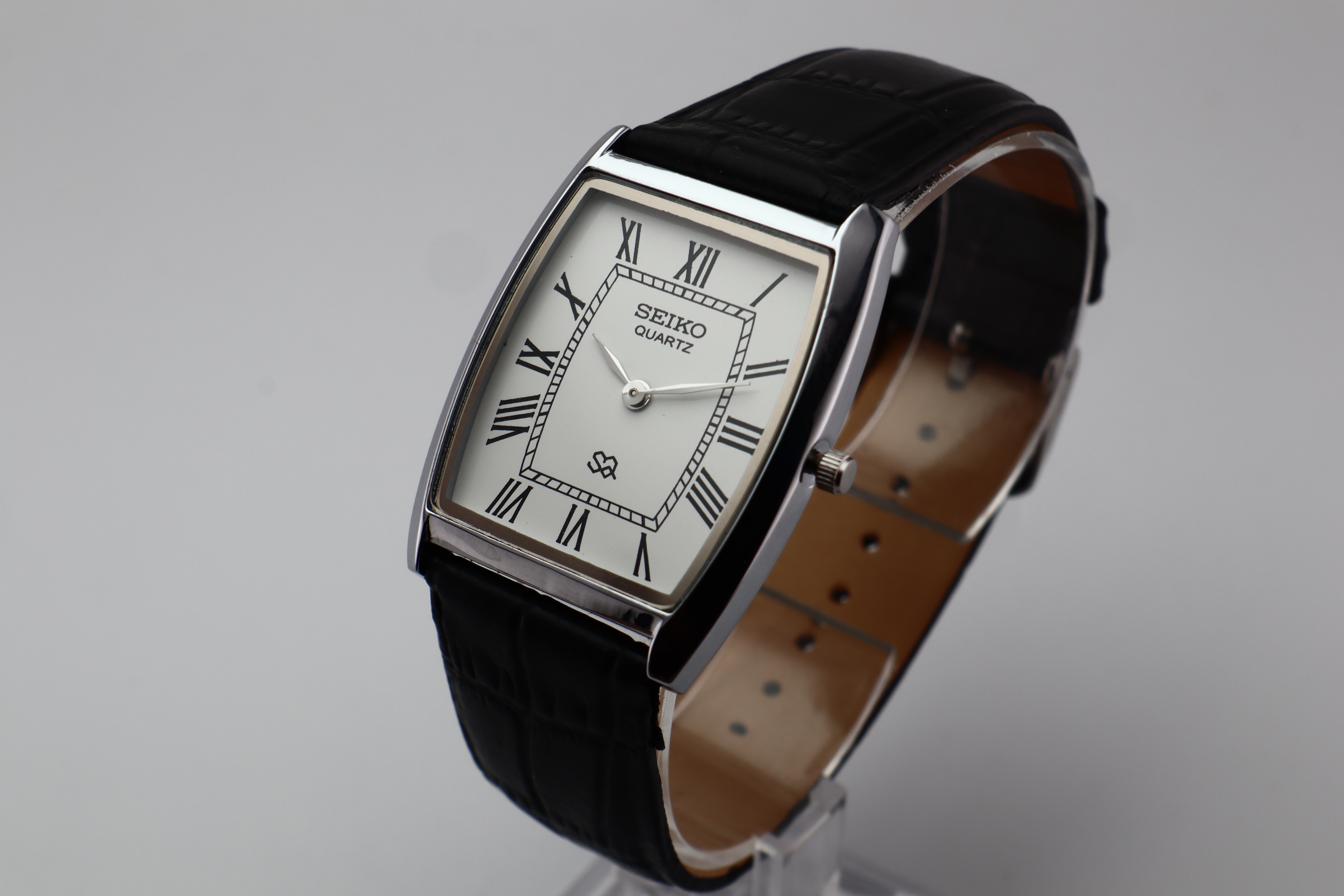 Refurbished Vintage Barrel Tank Men’s Watch - photo 3