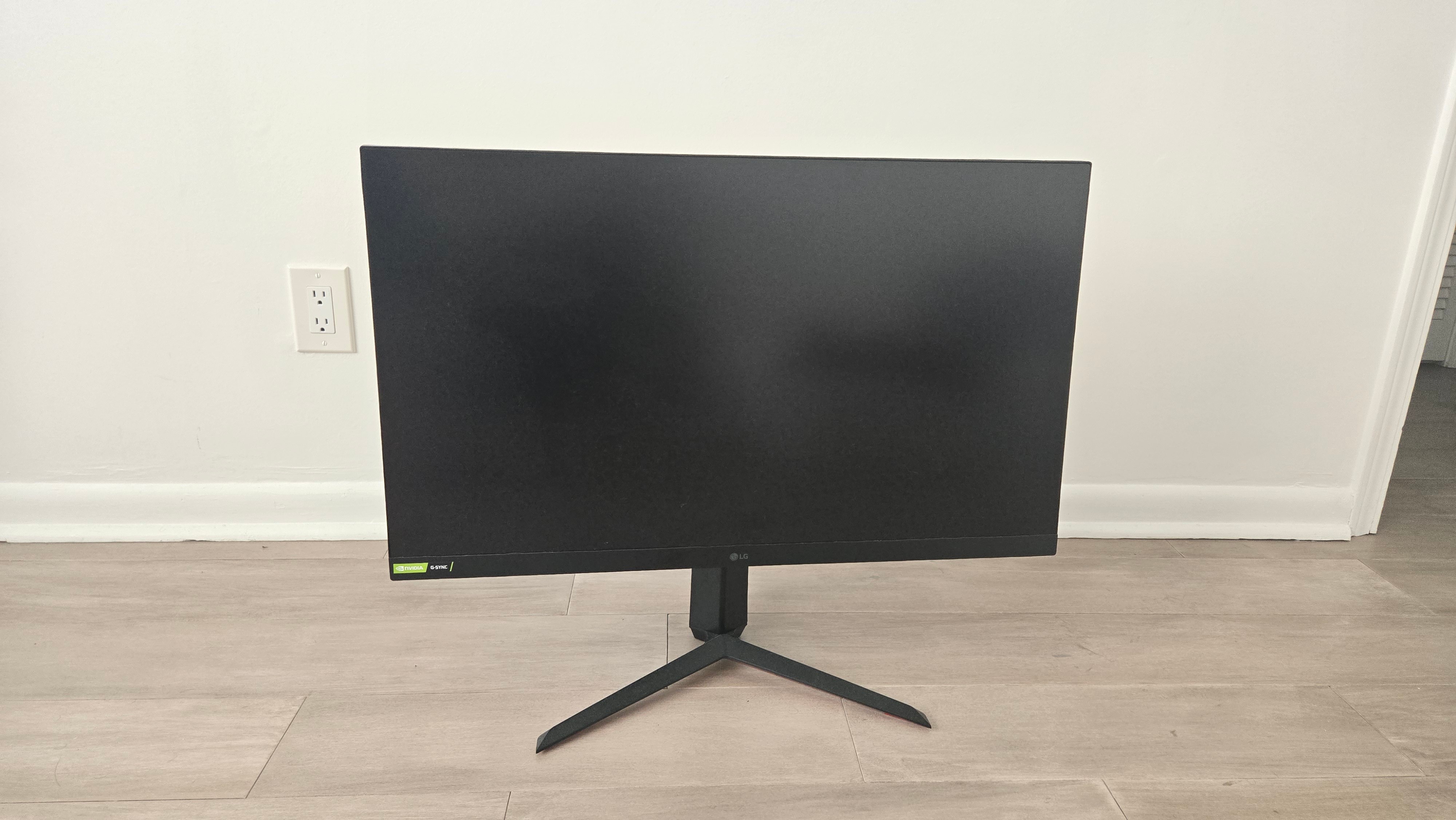 LG UltraGear 32” QHD 165Hz Gaming Monitor (32GN63T-B)
