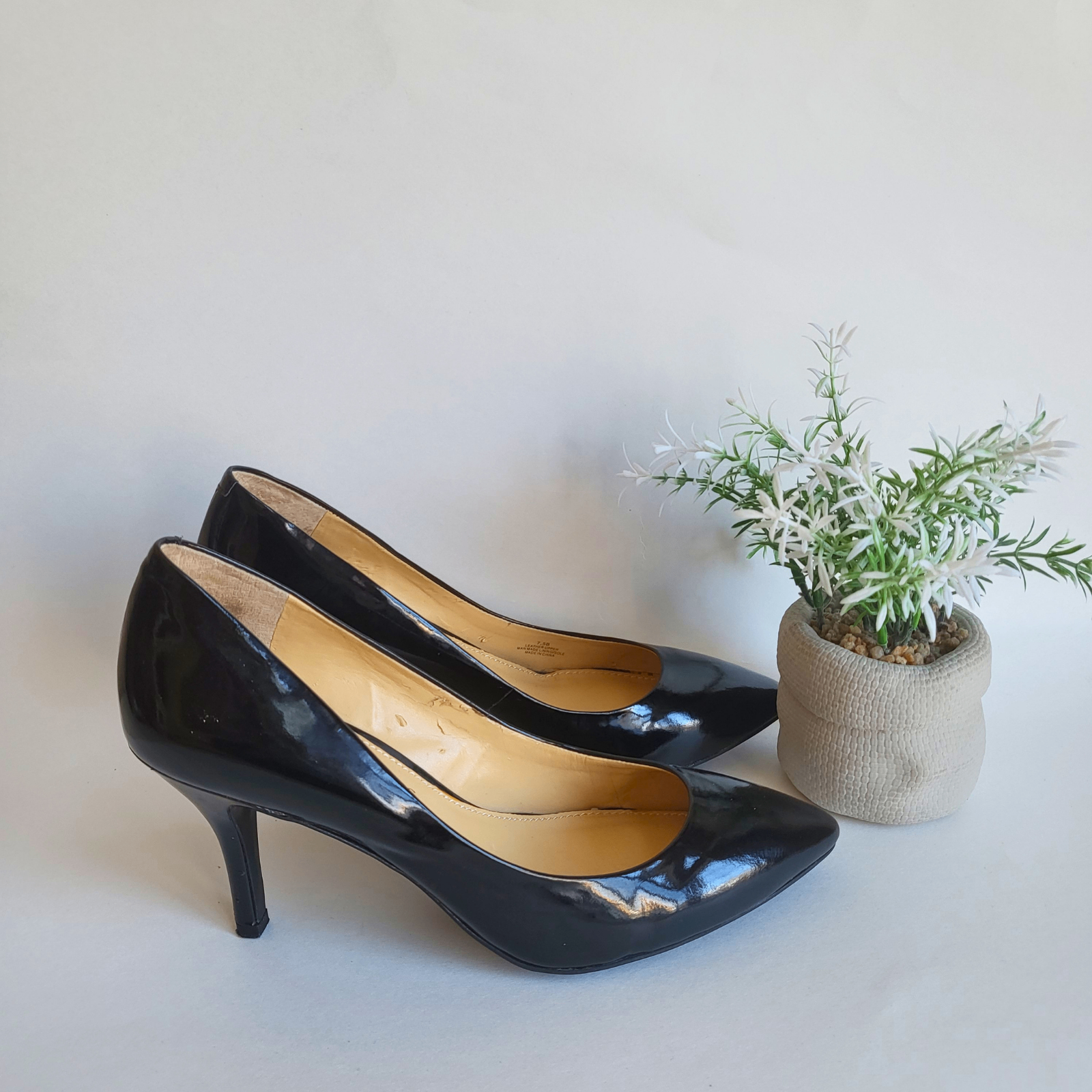 Price DROP - Town Shoes Size 7.5 Black Heels - South Ajax - photo 4
