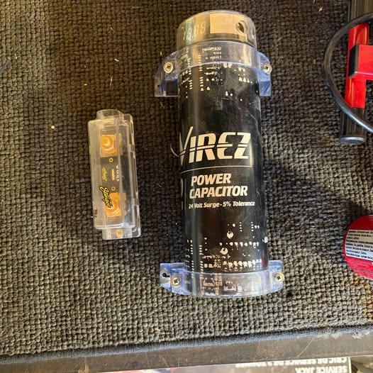 Virez 2.0 Farad Power Capacitor and Stinger 150A Fuse Holder - photo 2
