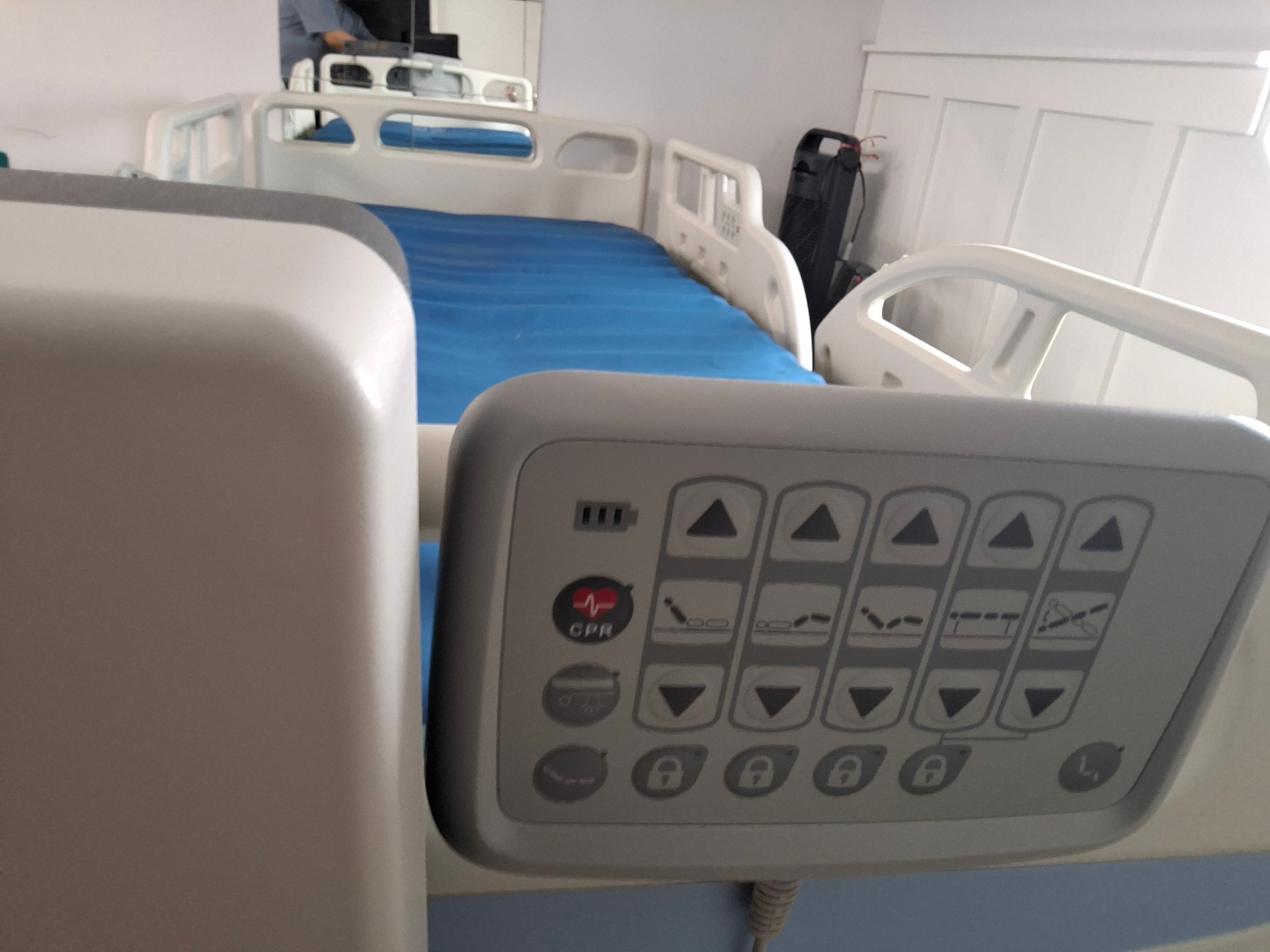 Electric Hospital Bed - photo 4