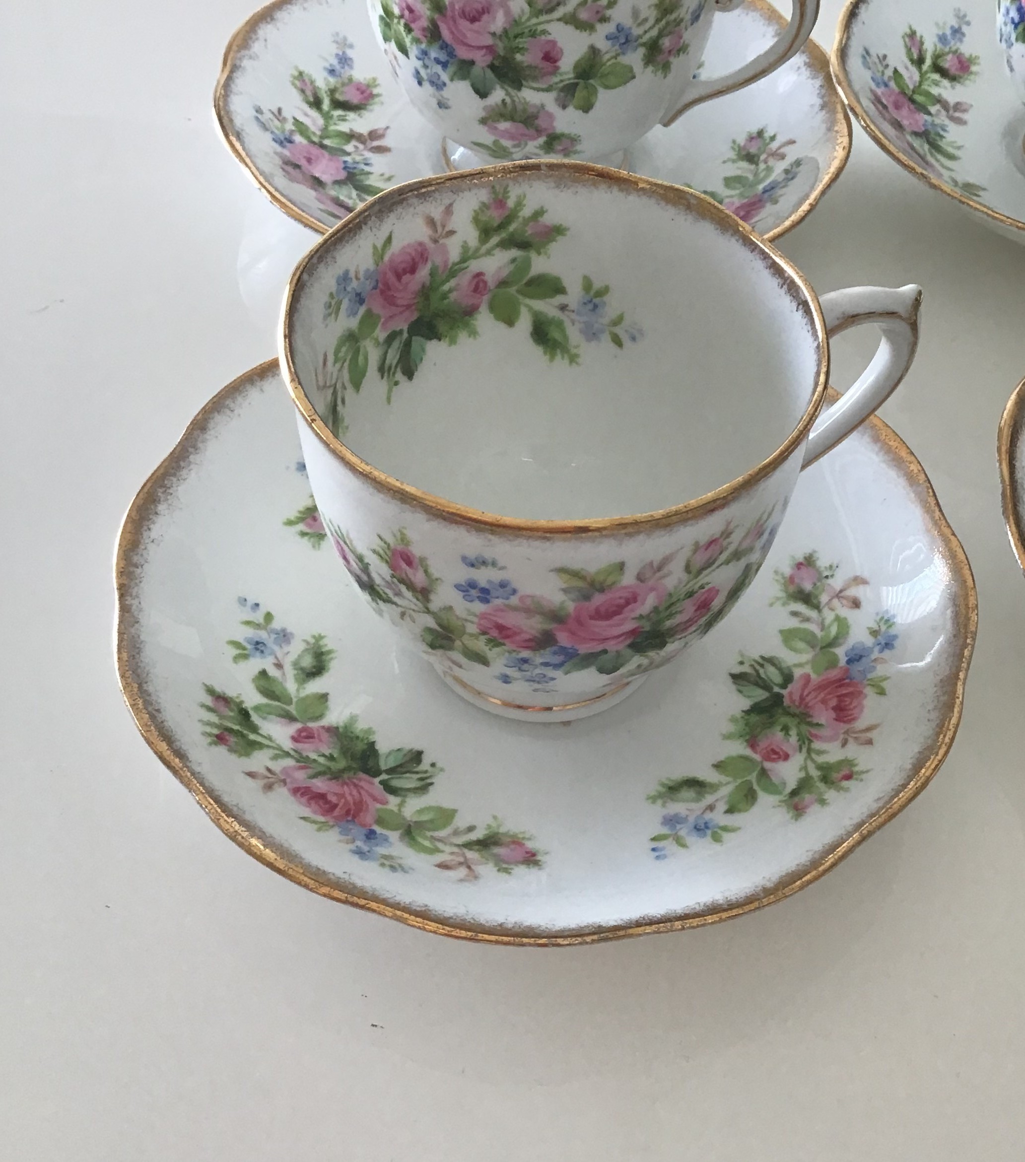 ROYAL ALBERT SET-TEAPOT, TRIVET, CUPS, SAUCERS - photo 3