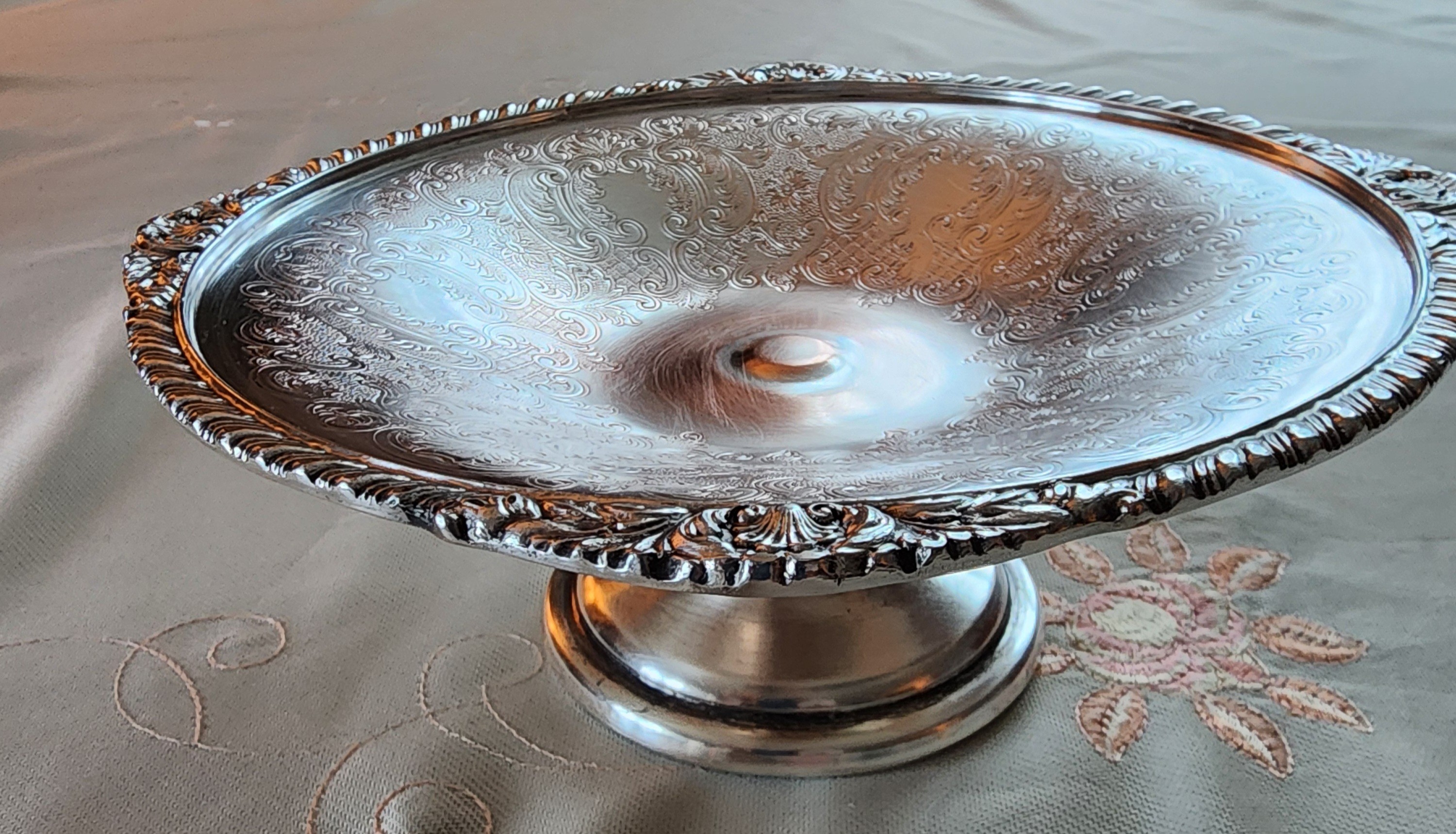Vintage Silver‑Plated Pedestal Serving Bowl