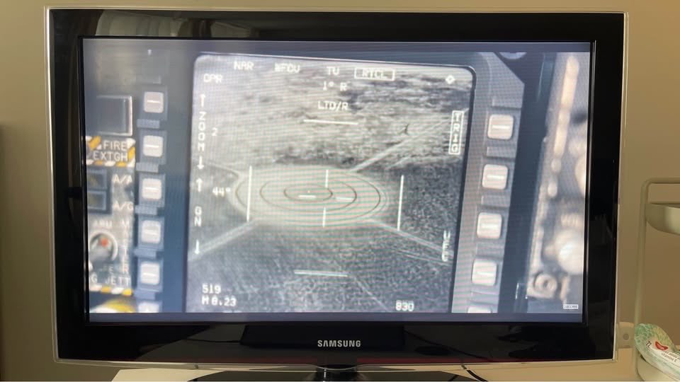 Samsung 32” LCD TV 720p - photo 4