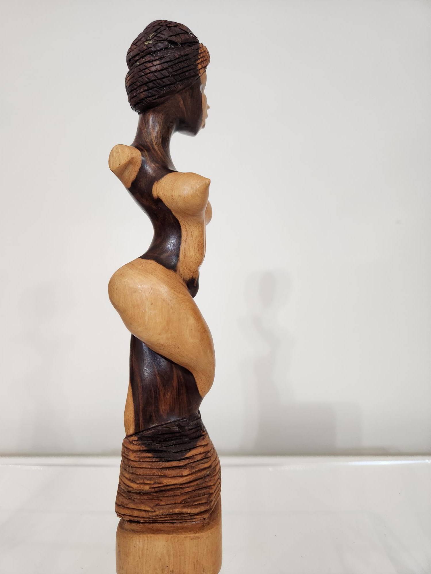 Female Figurative Wooden Sculpture, Vintage Cuban Modernism - photo 2