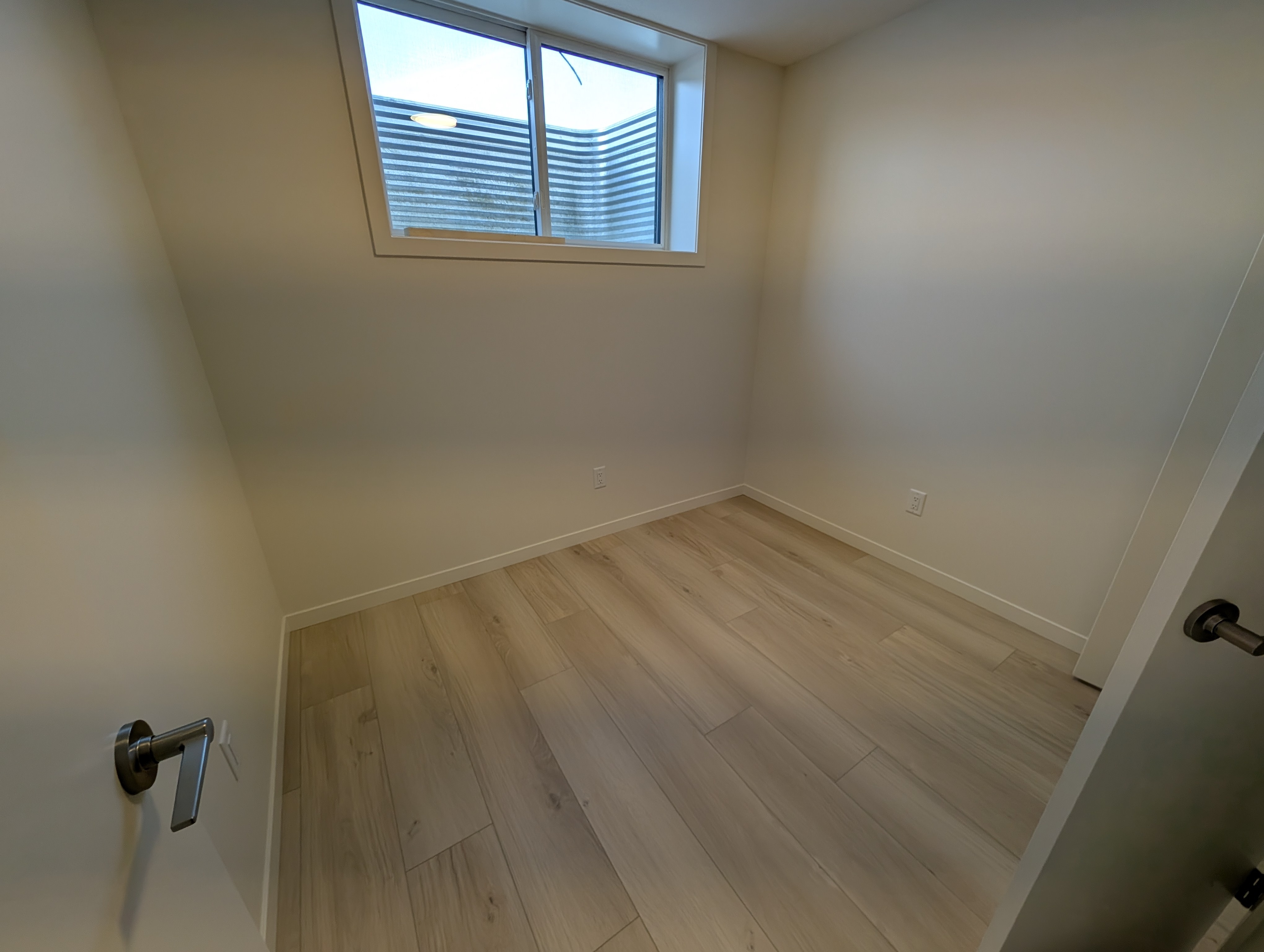 Brand New Basement Suite built for Rent in Alces area - photo 4