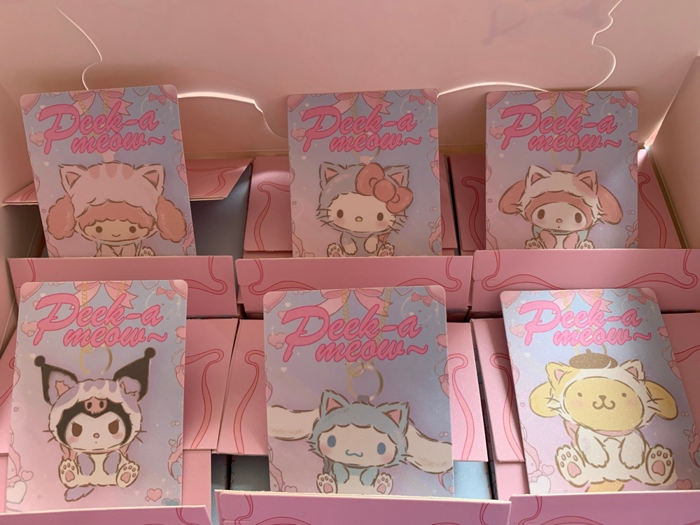 MINISO x Sanrio "Peek-a-Meow series