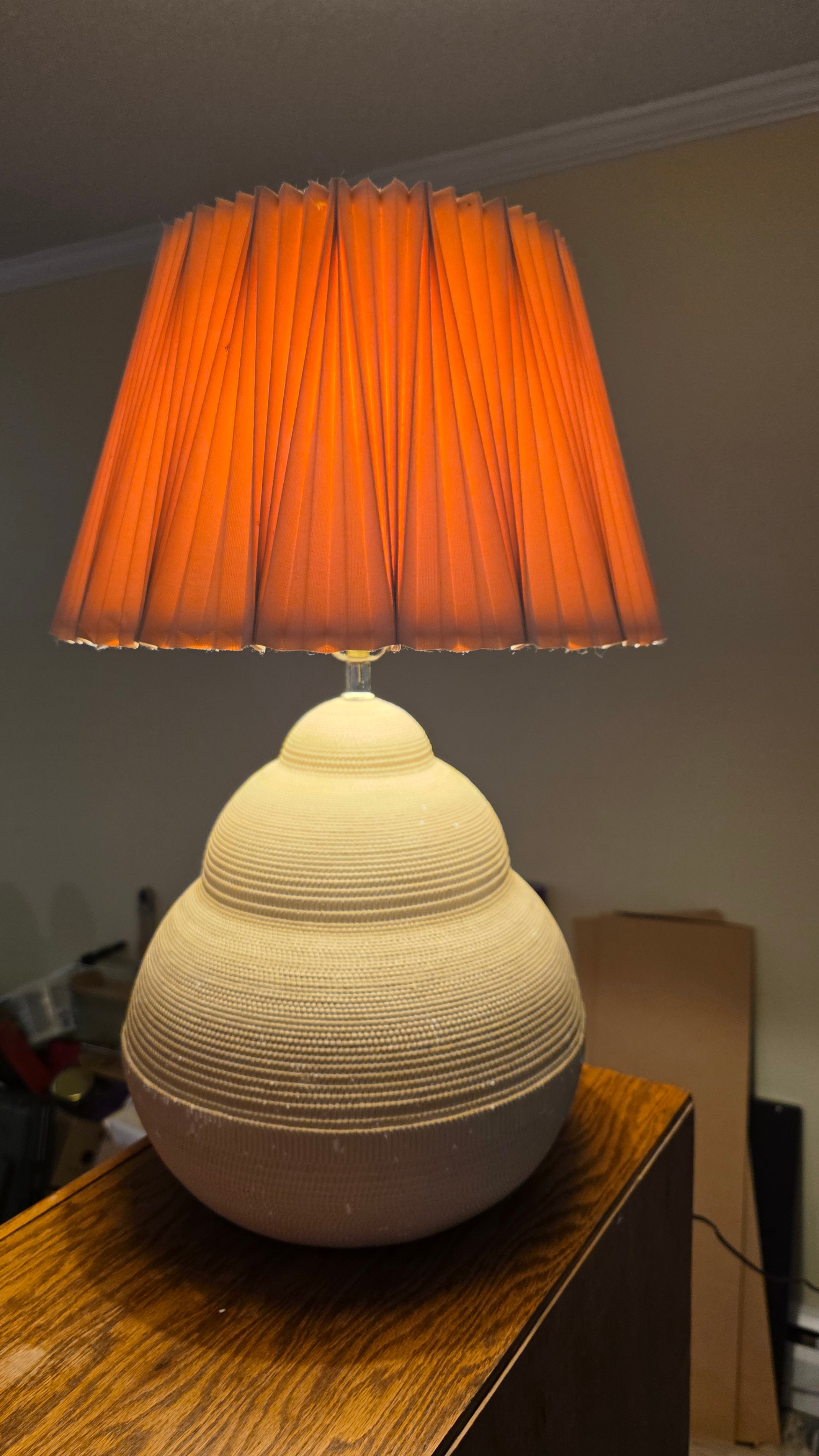 ✨ Textured Cream Ceramic Table Lamp with Pleated Shade ✨ - photo 3