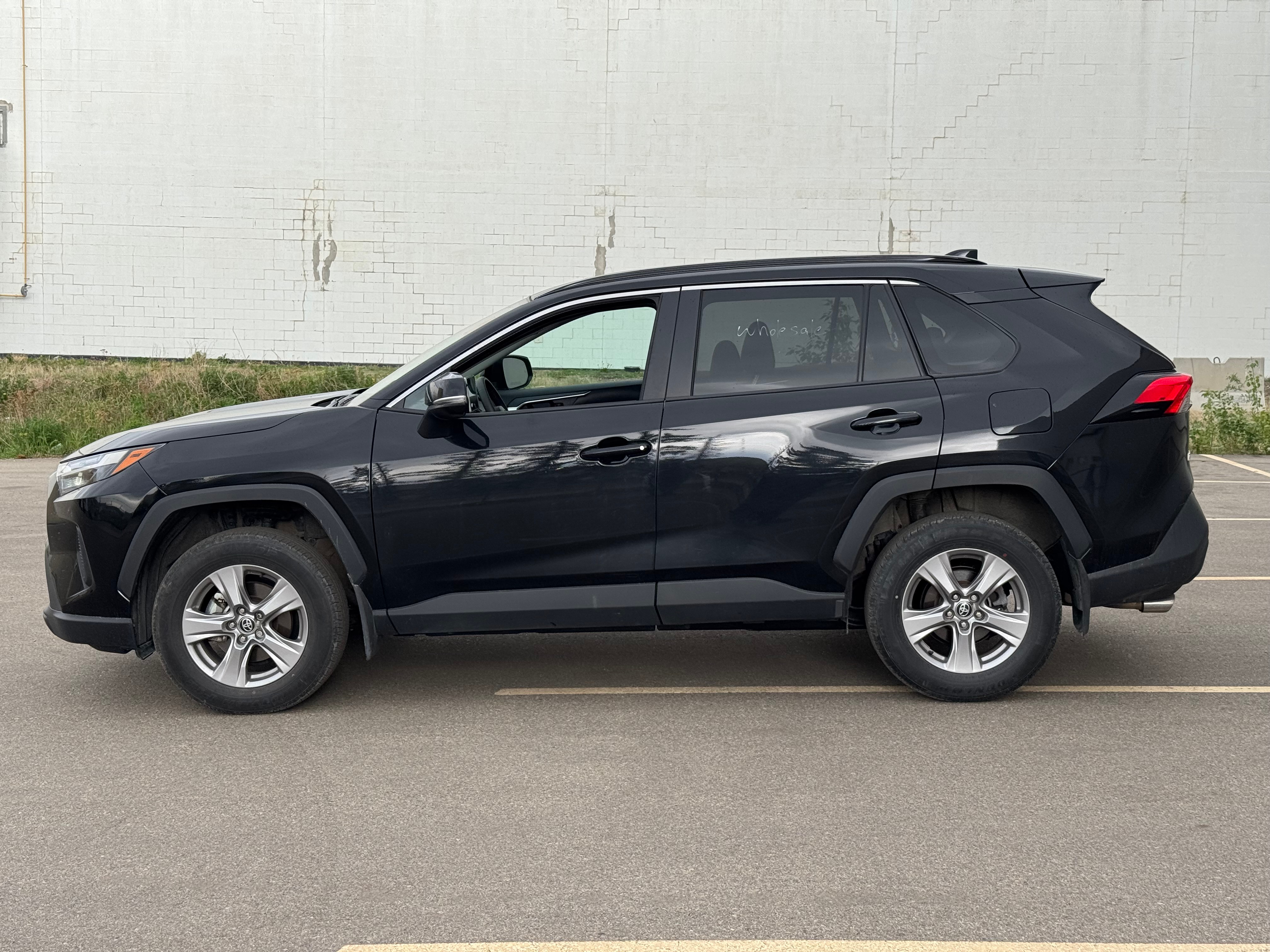 2025 Toyota RAV4 XLE AWD - AMVIC Inspected - photo 4