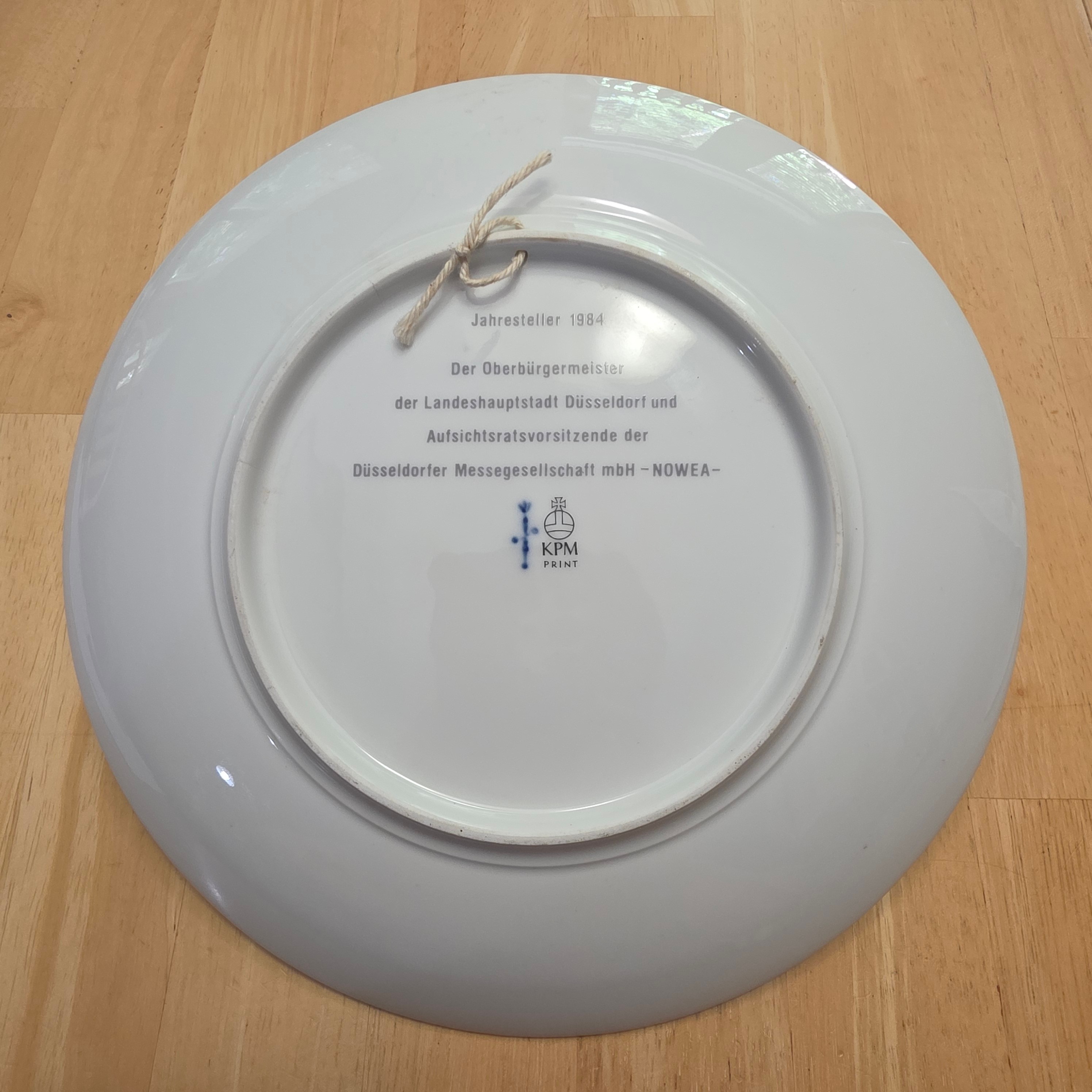 Schloss Jagerhof in Dusseldorf Porcelain Plate - FREE - photo 2