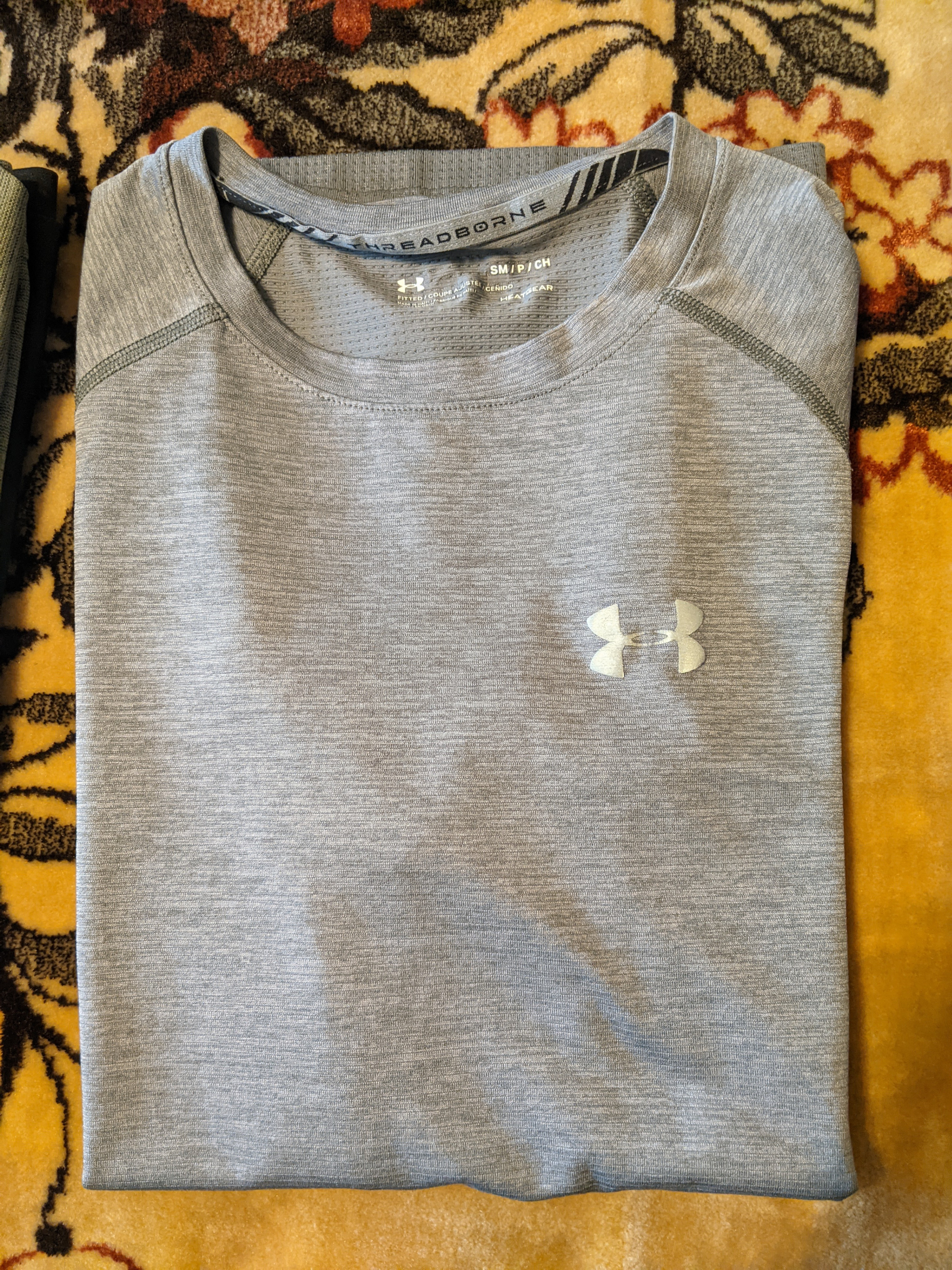 Men's Small Under Armour and Nike Shirts - photo 4