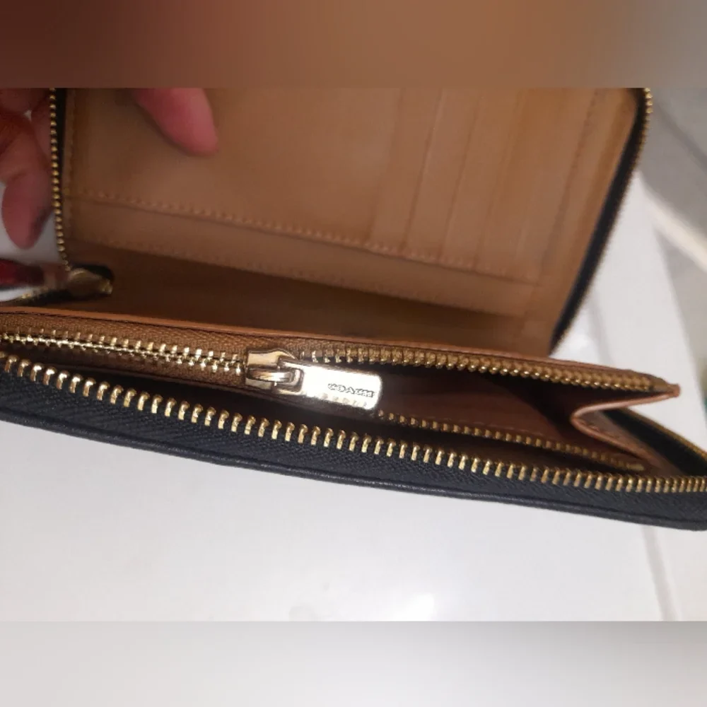 Coach Stripped Long Zip Wallet - photo 4