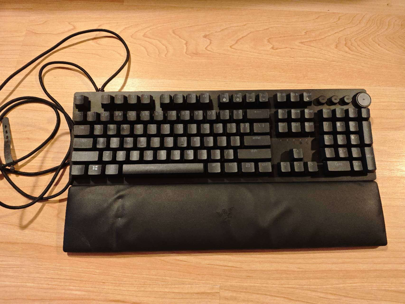 Razer Huntsman V2 Wired Gaming Keyboard - Clicky Optical