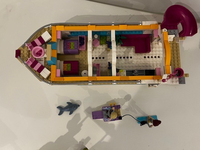 Lego Friends – Dolphin Cruiser #41015 - photo 3