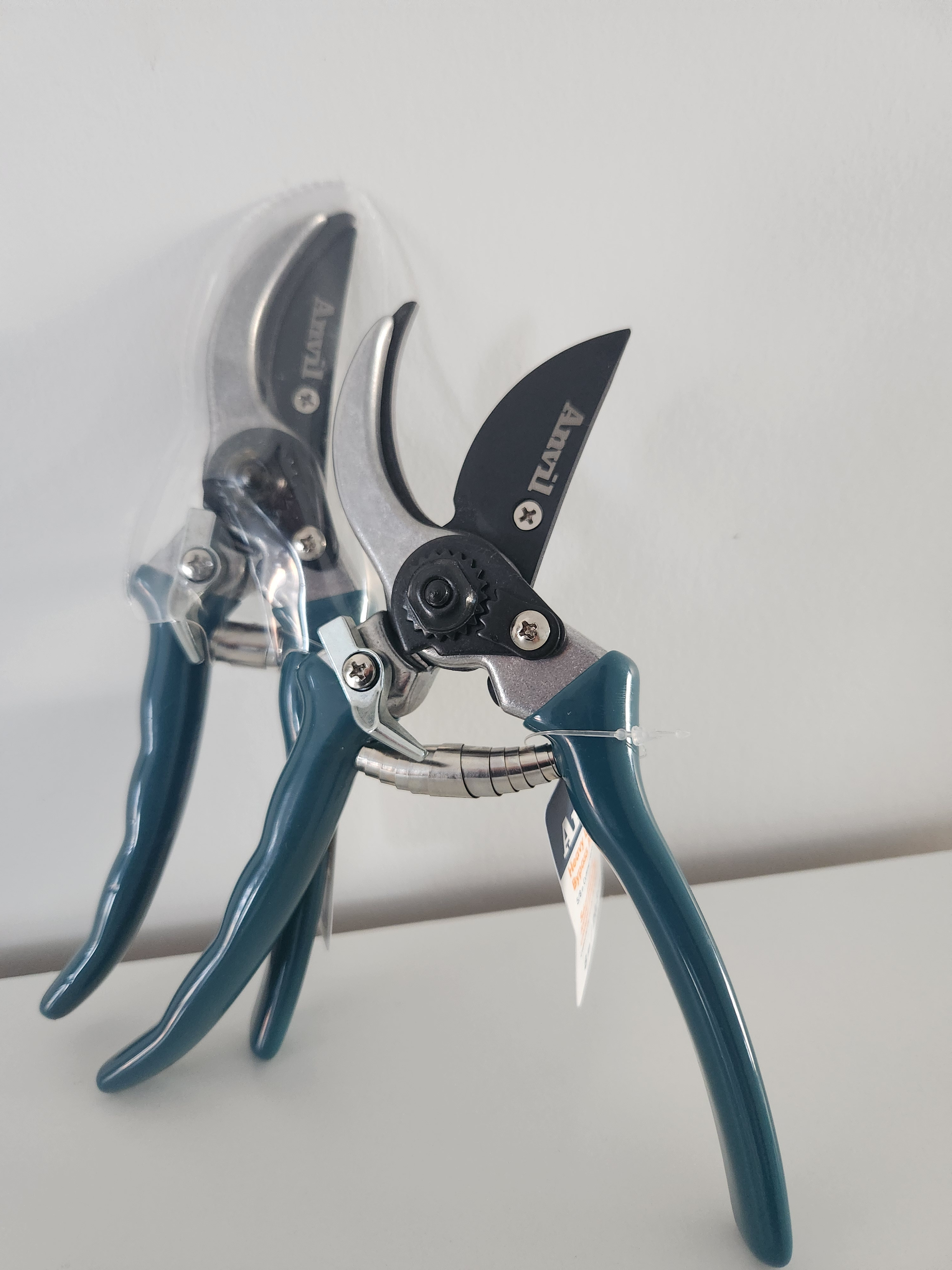 8-inch Heavy Duty Bypass Pruning Shears