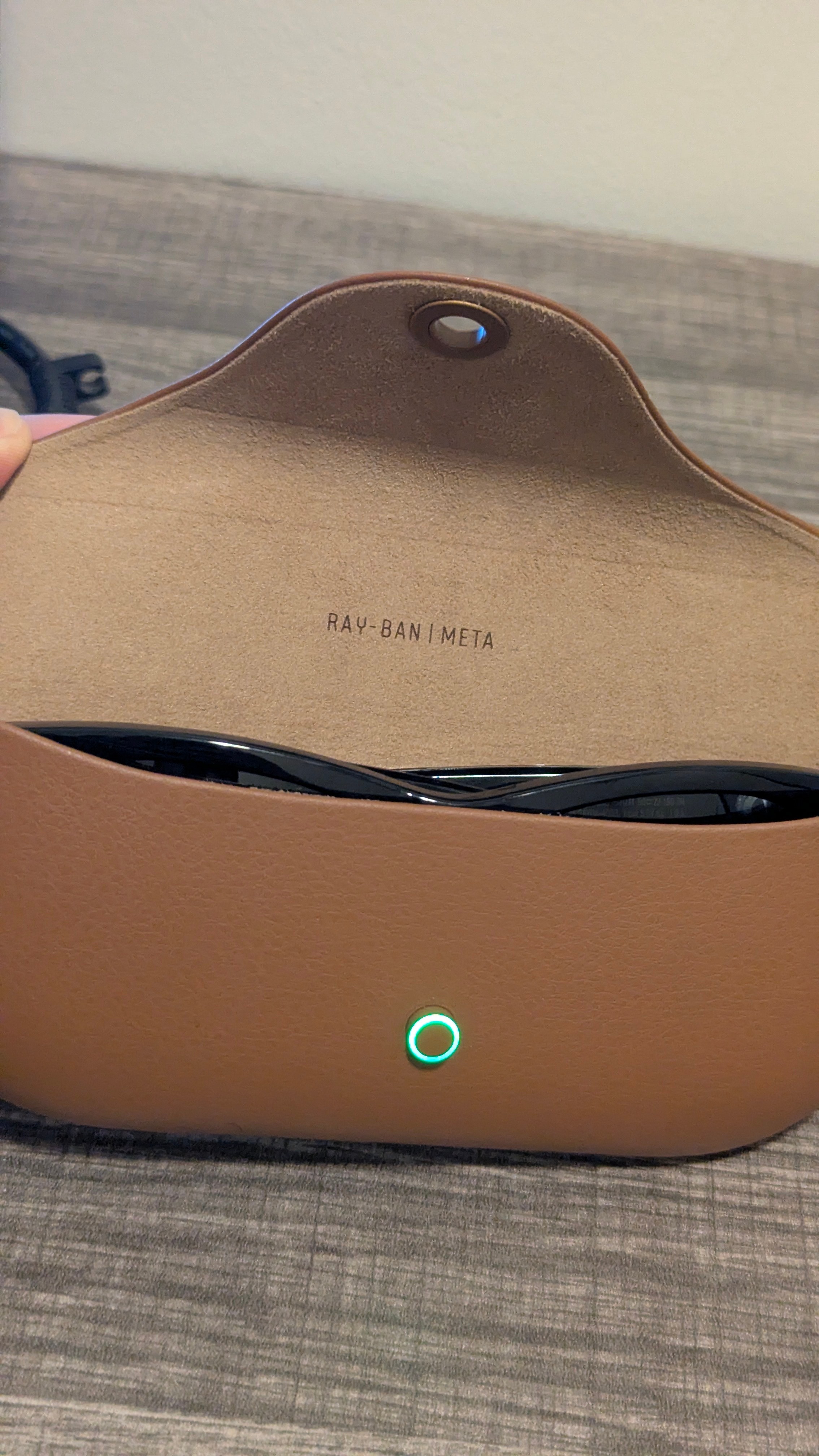 Rayban Wayfarer Meta Glasses with Case - photo 2