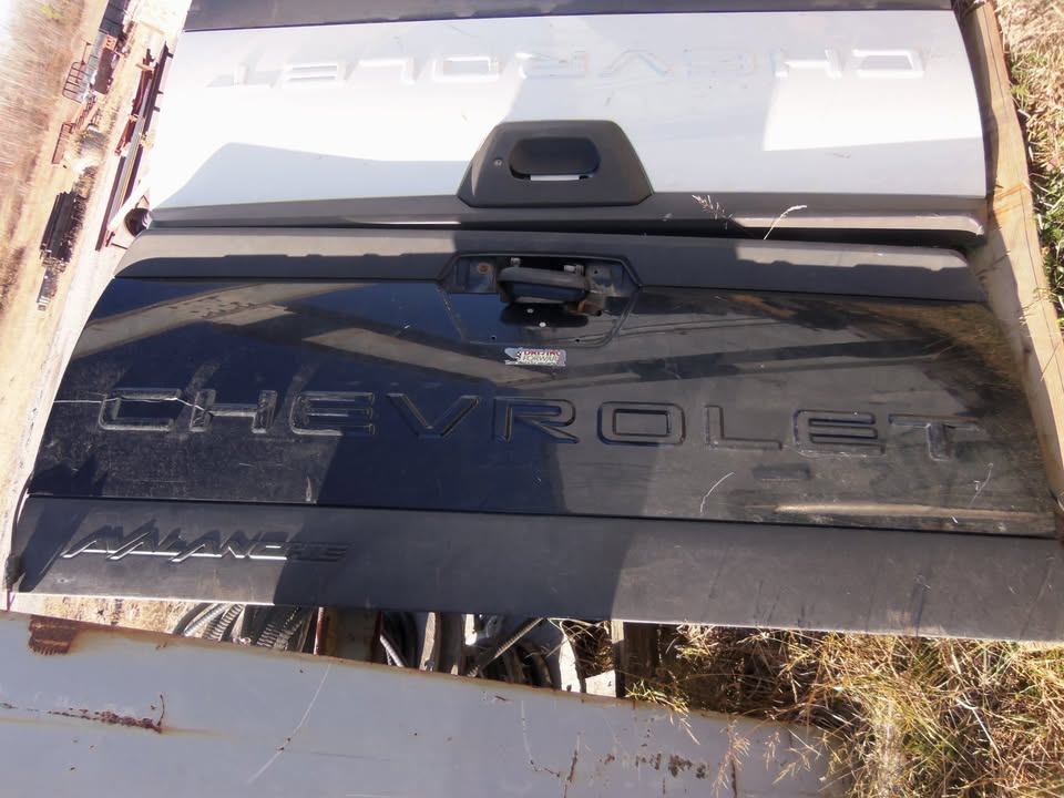 Chevrolet Avalanche Tailgates