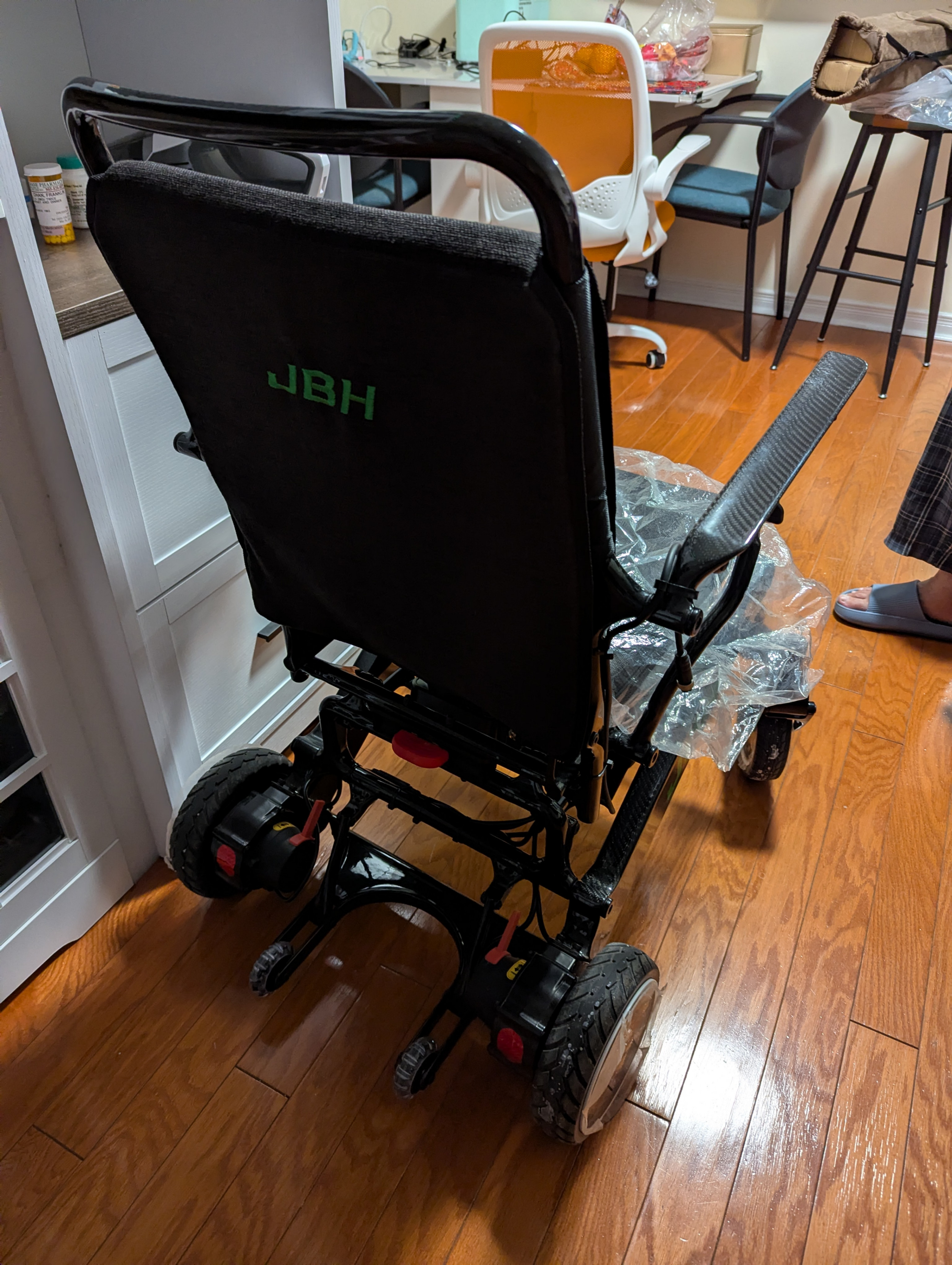 JBH DC02 Portable Power Wheelchair - photo 2