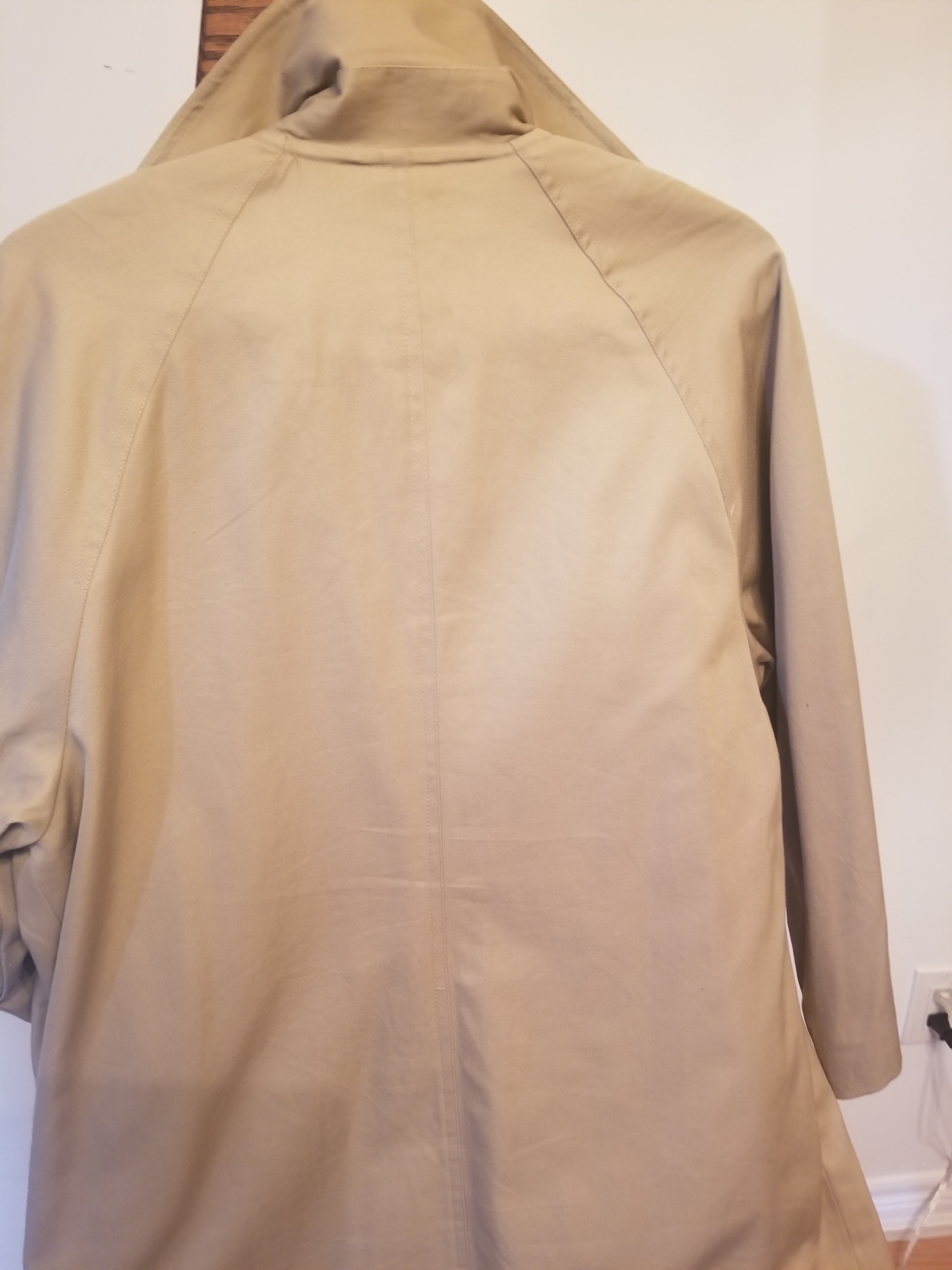 Burberrys Trench Coat - photo 2