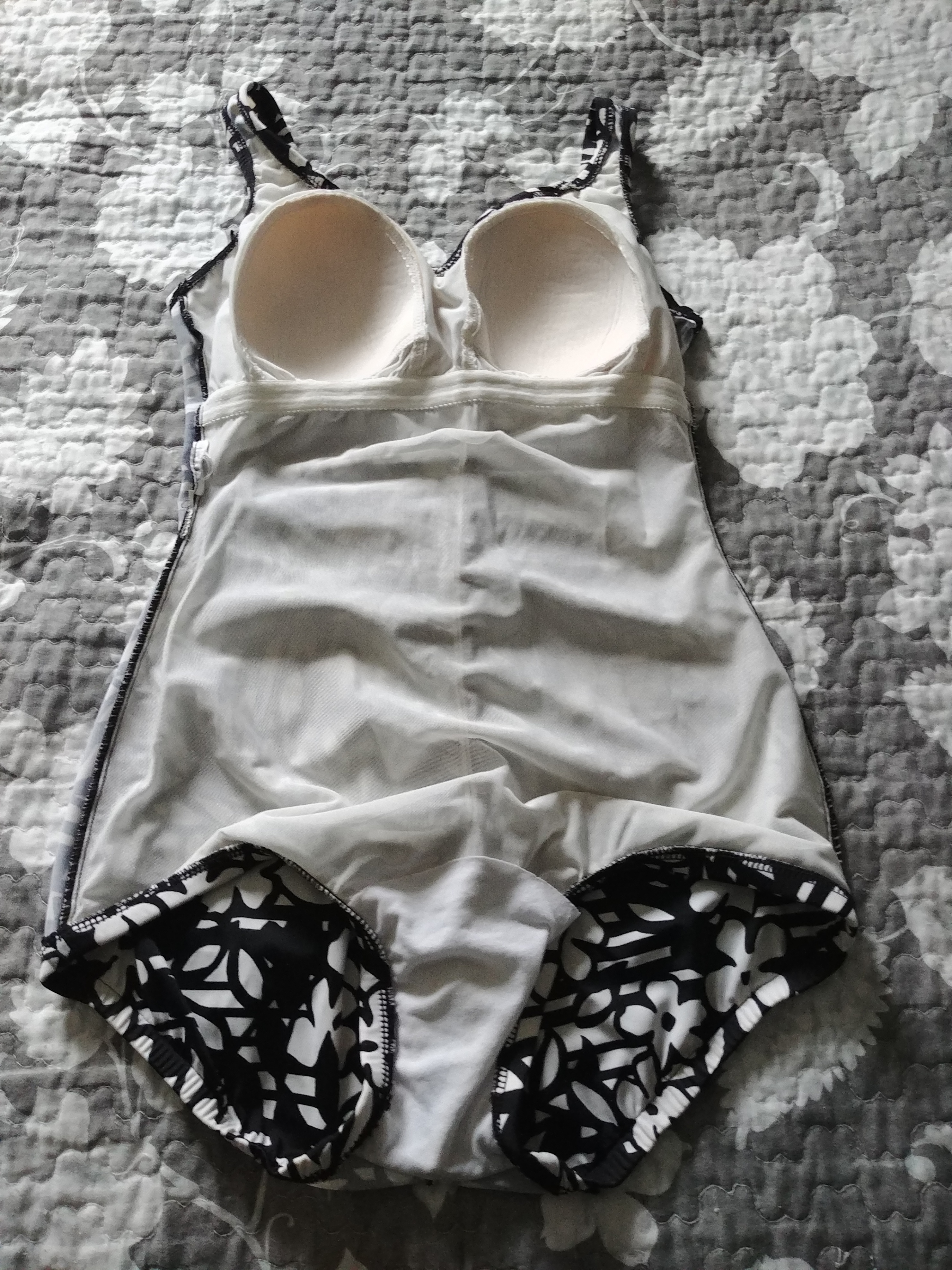Black & White One Piece Bathing Suit, S-M, Like New - photo 4