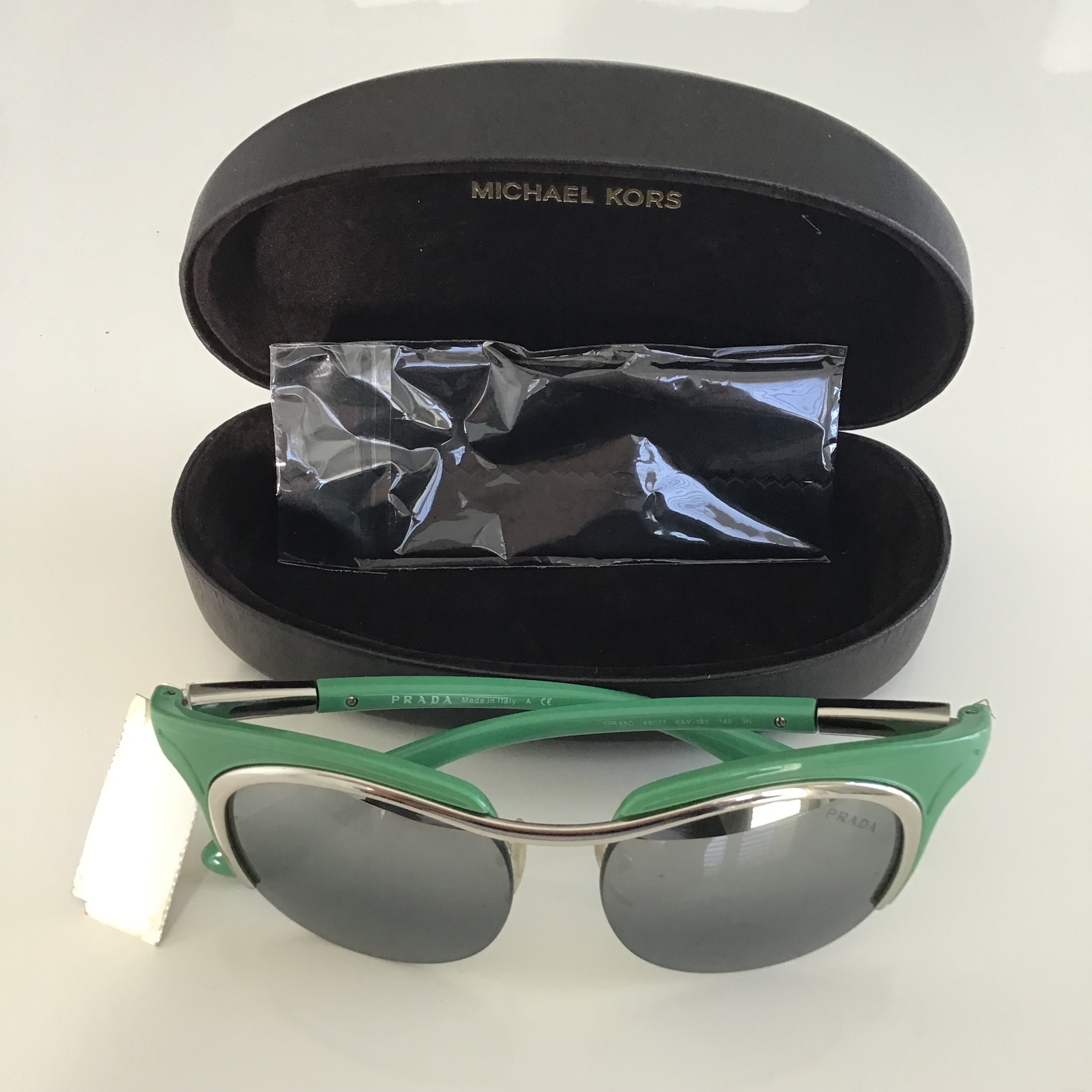 LADIES NEW PRADA CATS EYE SUNGLASSES