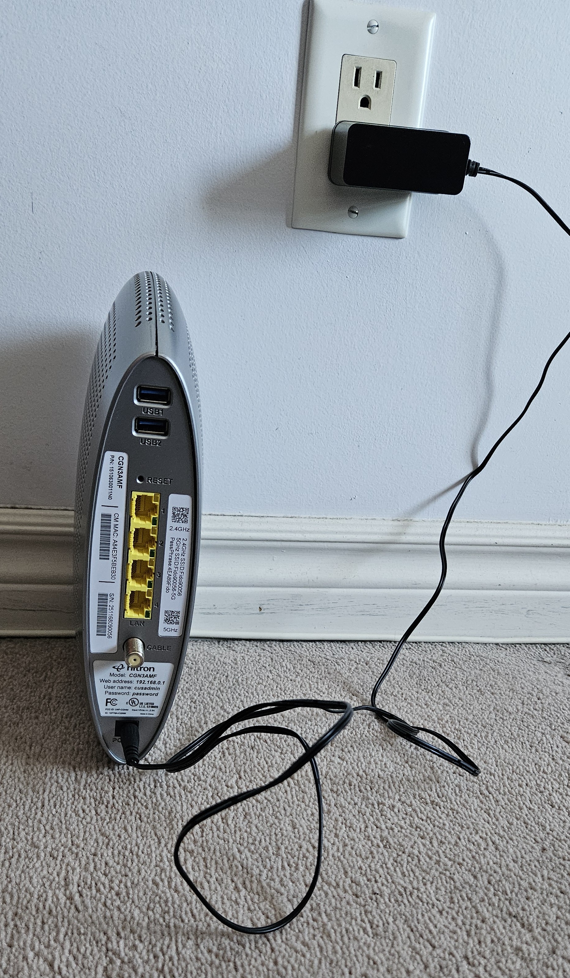 HITRON CGN3AMF ROUTER/MODEM - photo 2