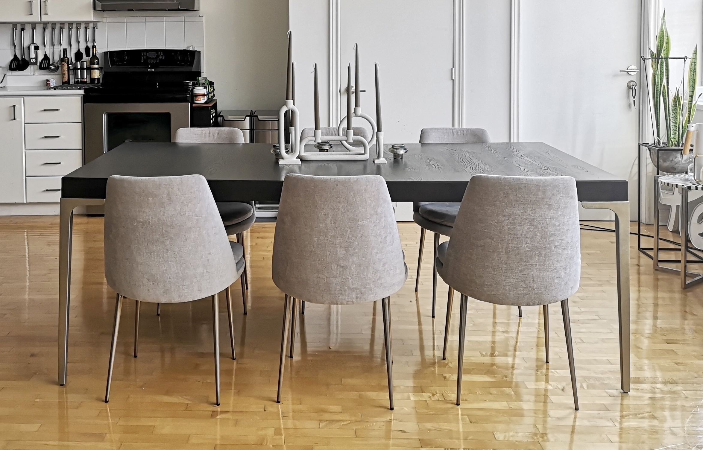 Soliloquy Extendable Dining Table - Brown Oak Wood