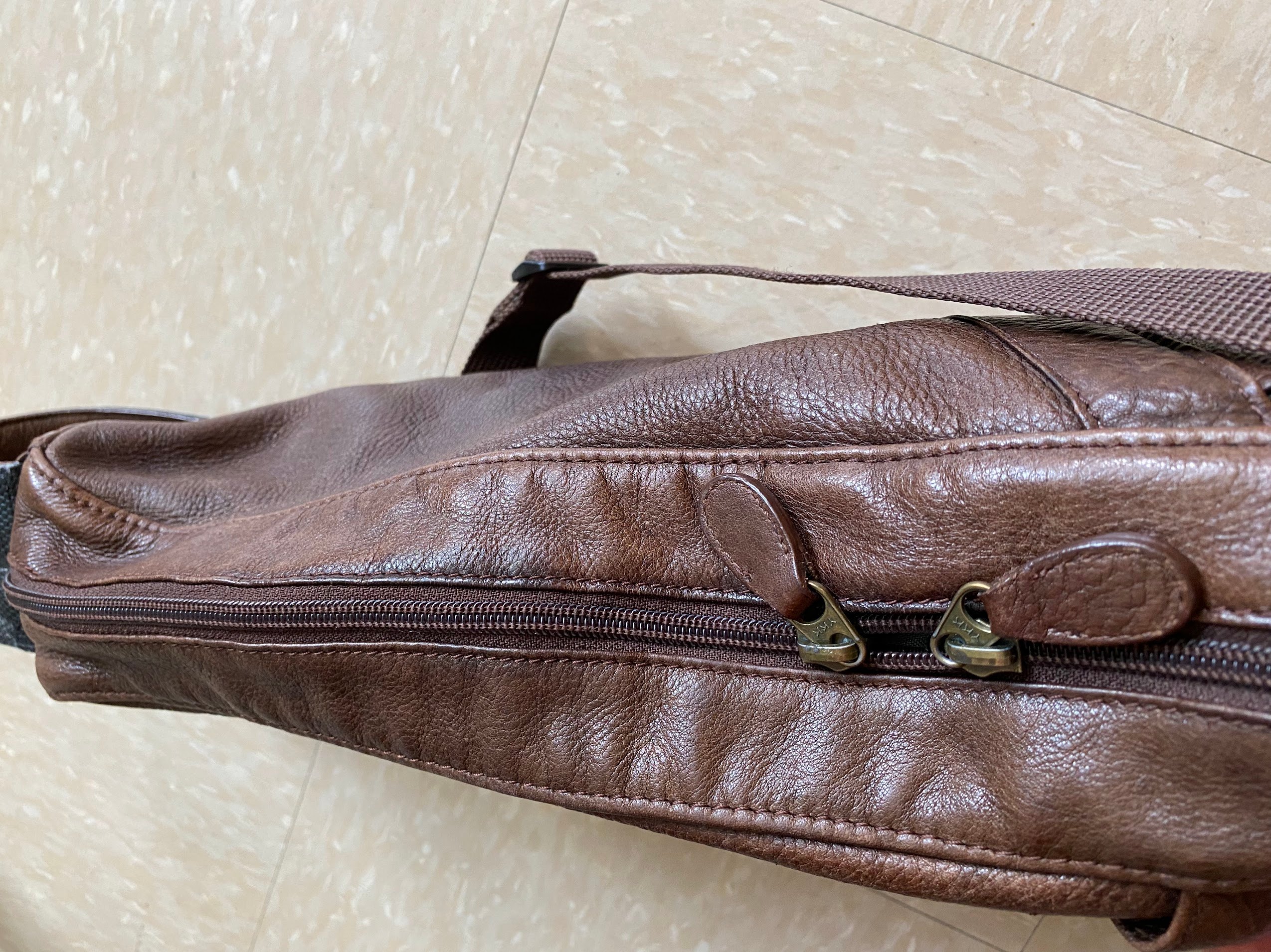 Vintage LL Bean Leather Crossbody Messenger Sling Bag Backpack - photo 5