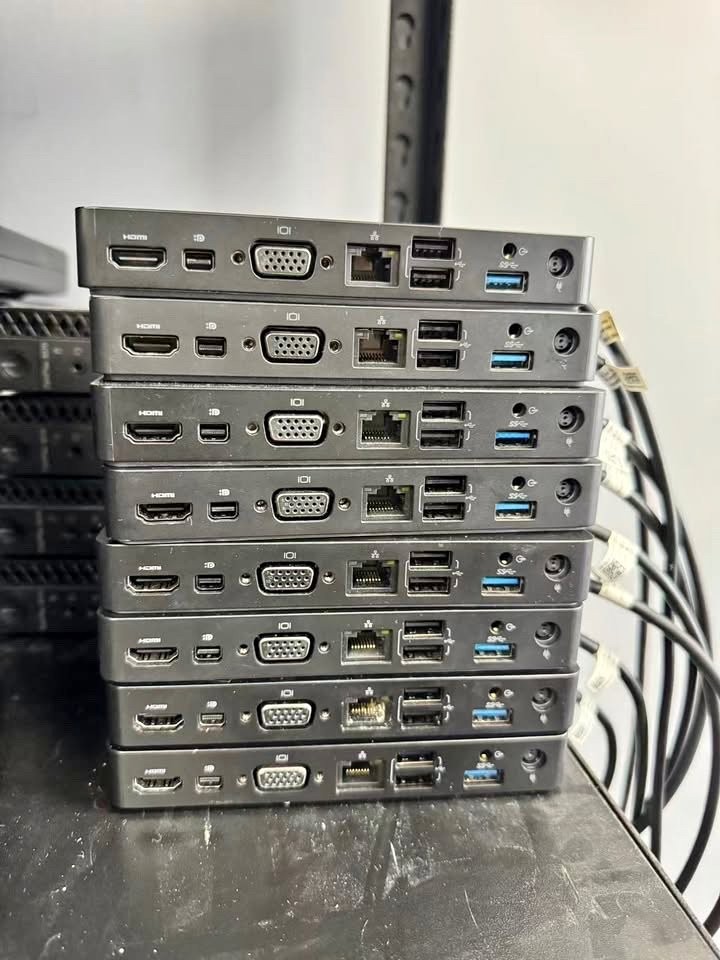Dell  USB-C Docking Station (WD15)🔌 130W Power Adapter Included - photo 2