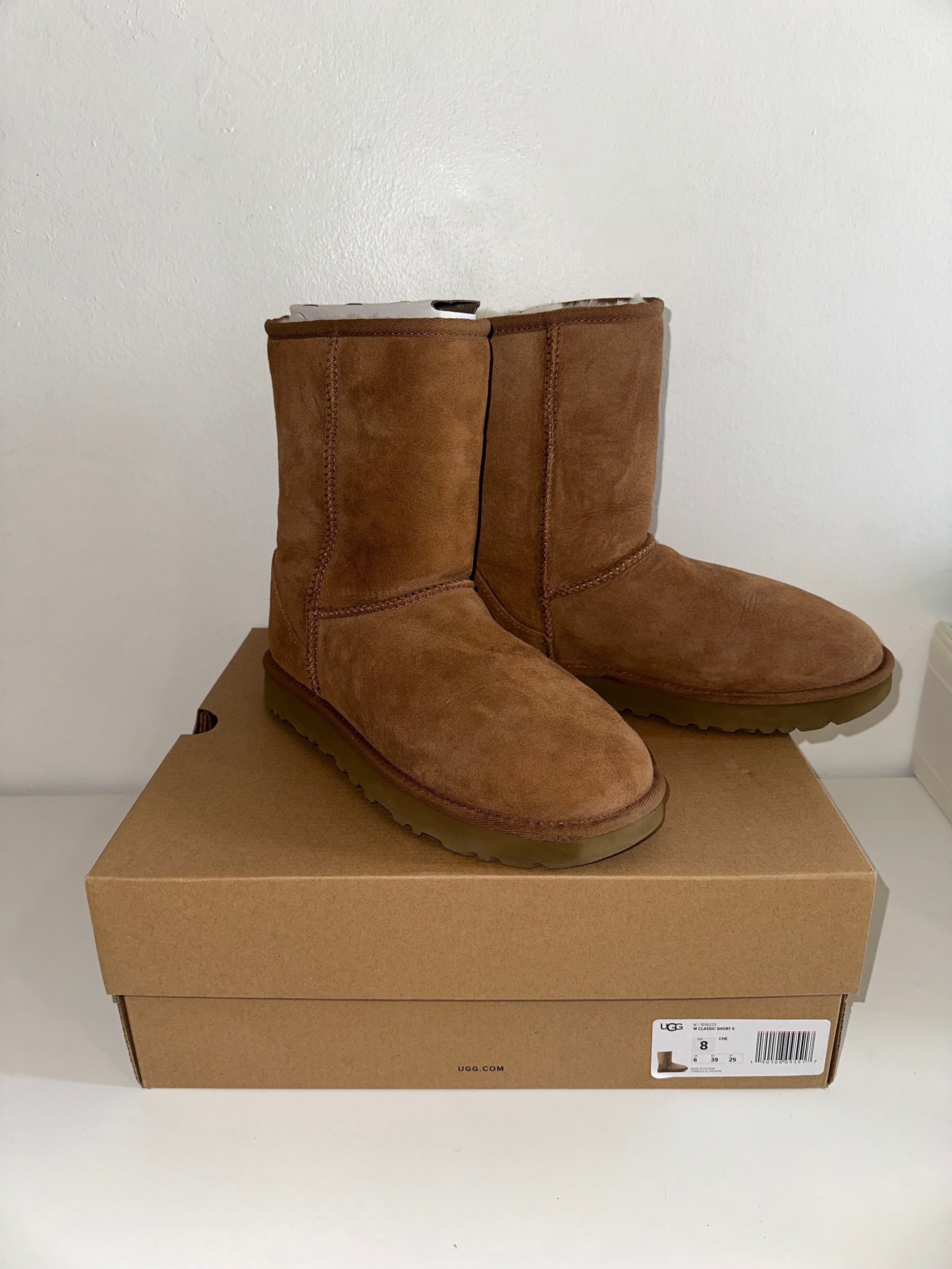 UGG Classic Short II Boot – Chestnut – Size 8 – Brand New in Box - photo 4